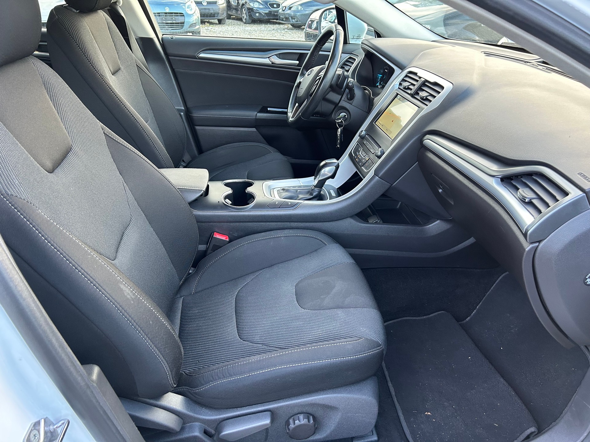 FORD Mondeo 2.0 TDCi Trend PowerShift-image-10