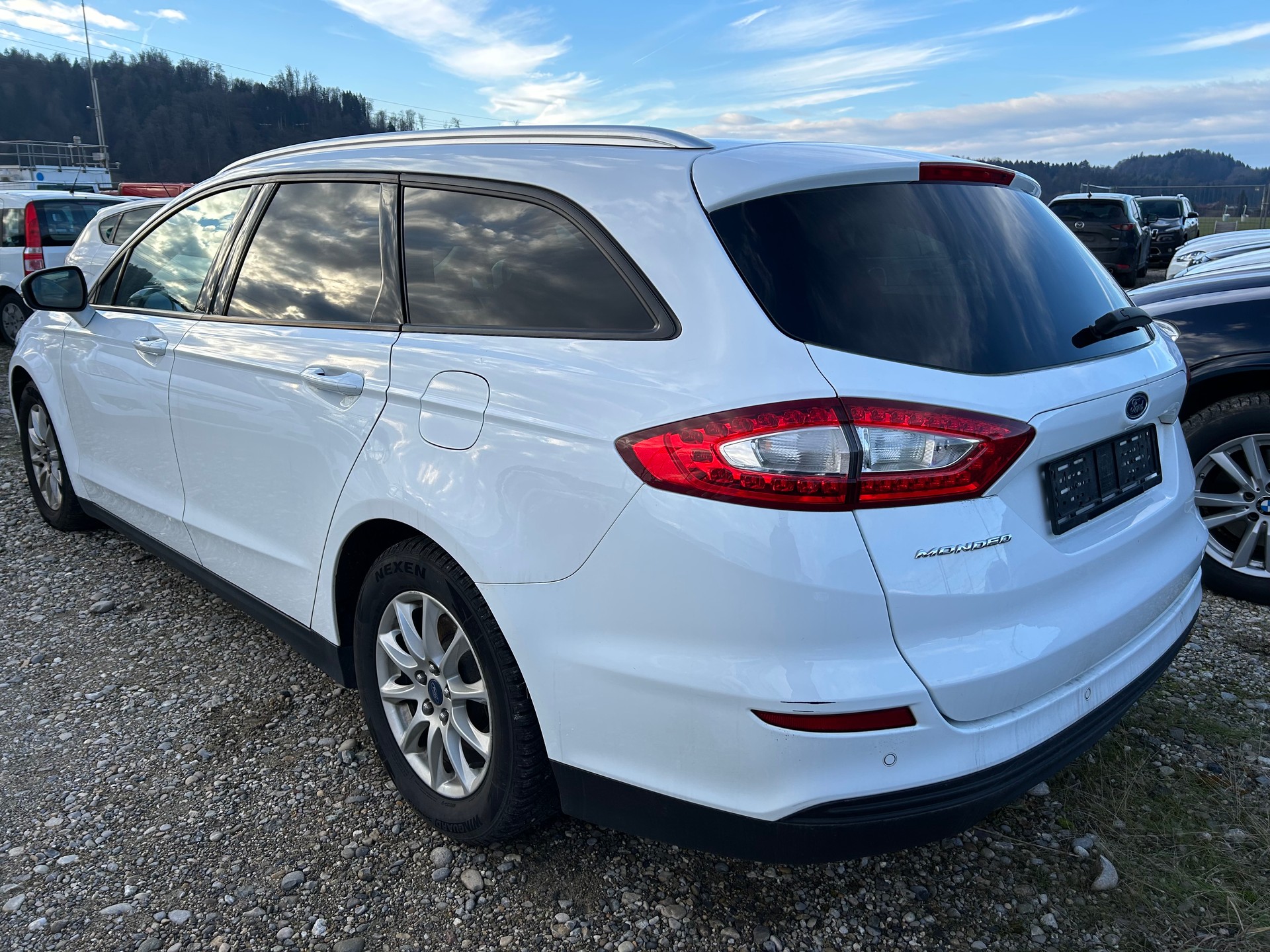 FORD Mondeo 2.0 TDCi Trend PowerShift-image-5