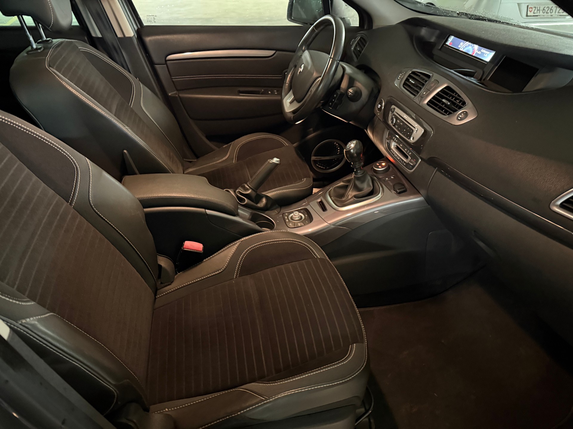 RENAULT Scénic Xmod 1.2 16V Turbo Swiss Edition-image-7