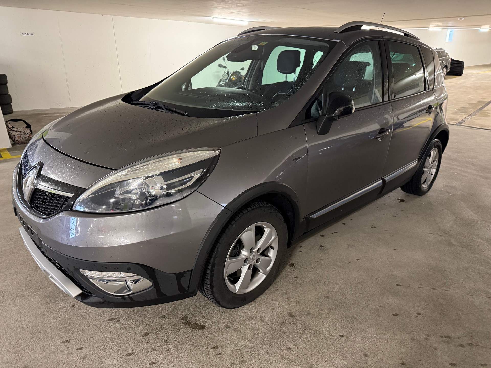 RENAULT Scénic Xmod 1.2 16V Turbo Swiss Edition-image-2