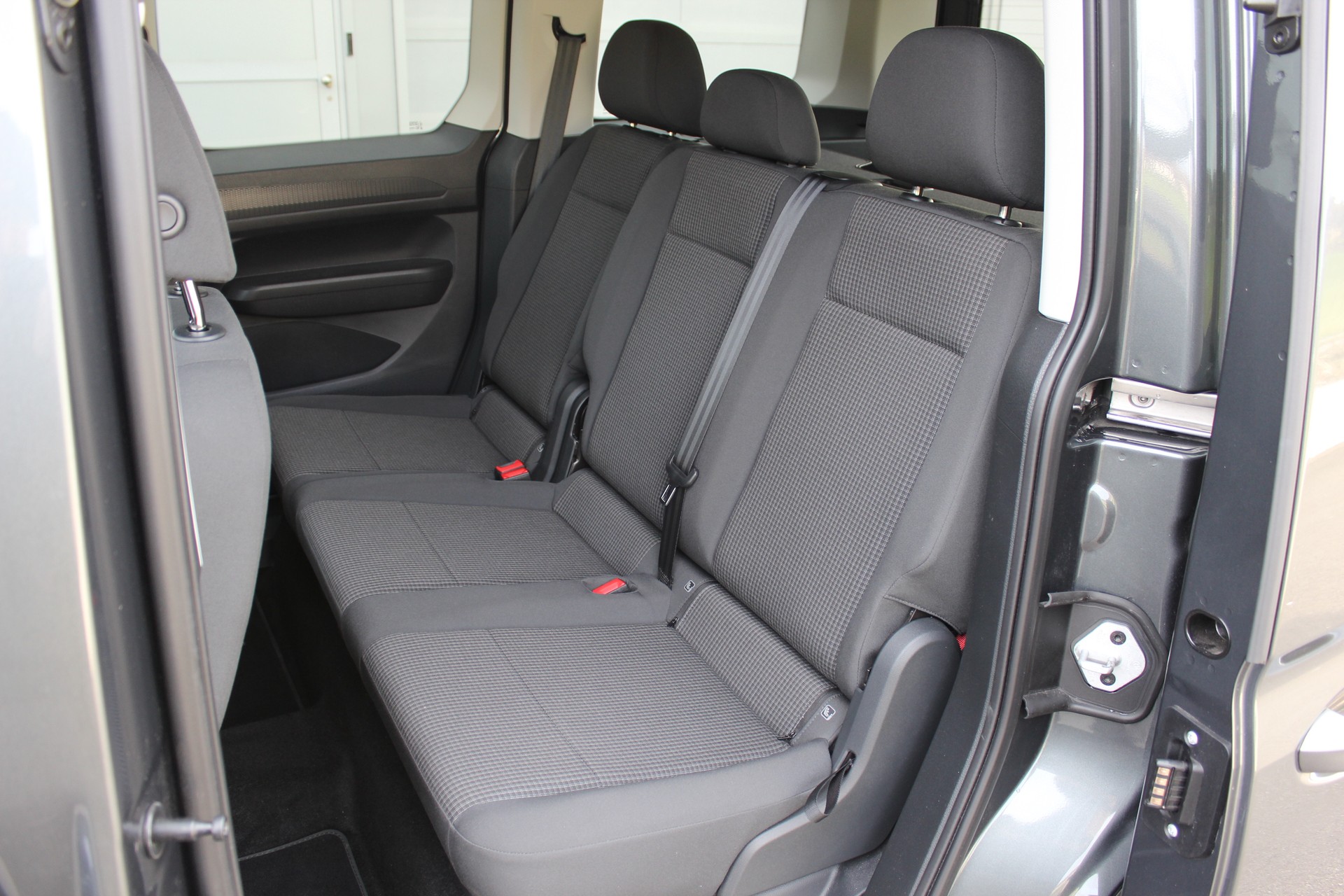 VW Caddy Kombi 1.5TSI Move DSG-image-7