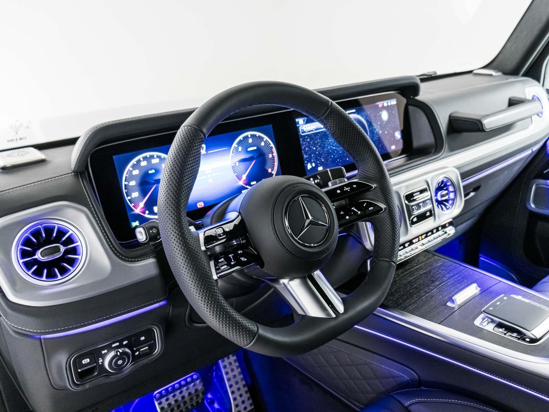 MERCEDES-BENZ G 450 d-image-9