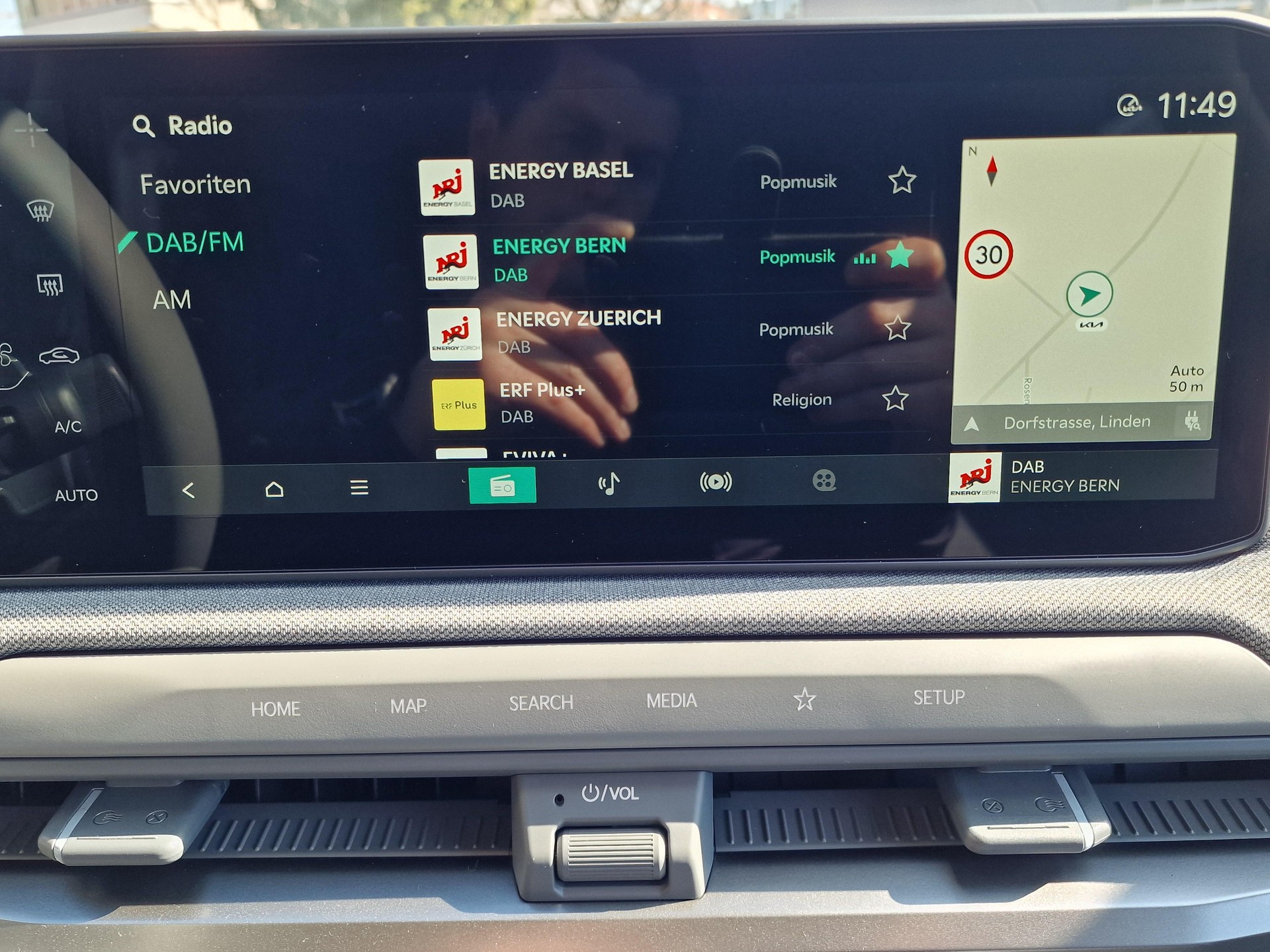KIA EV3 81 kWh Earth+-image-12