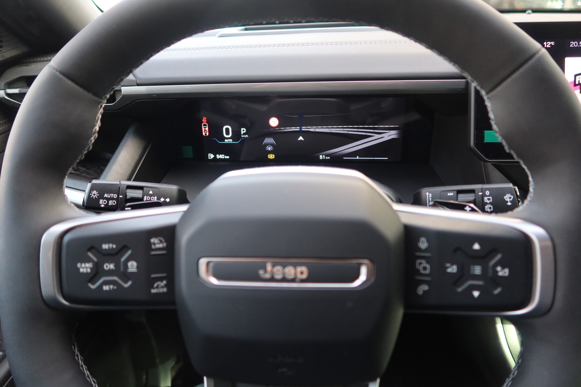 JEEP Compass 1.2 T e-Hybrid Fi-image-10