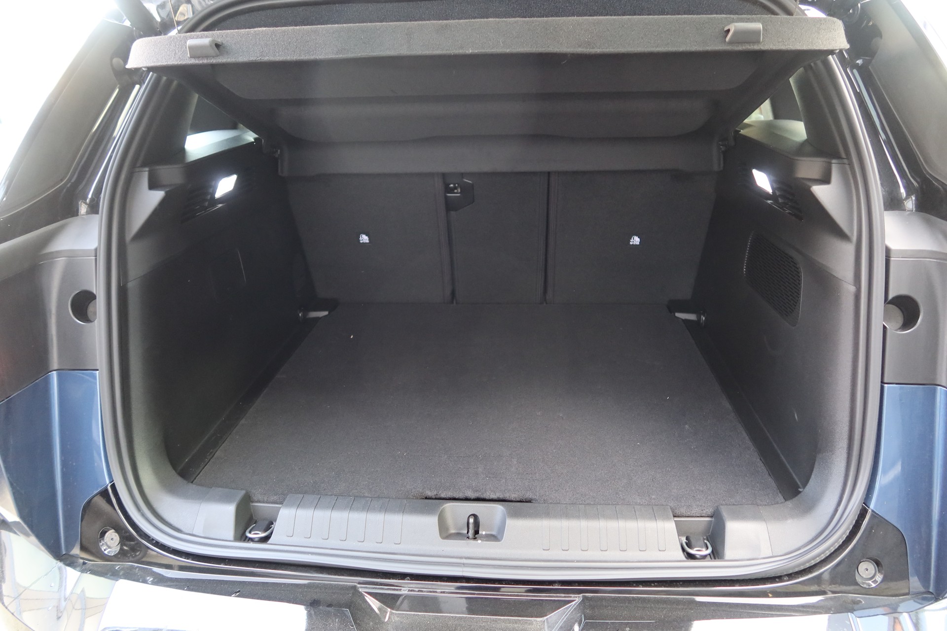 JEEP Compass 1.2 T e-Hybrid Fi-image-6