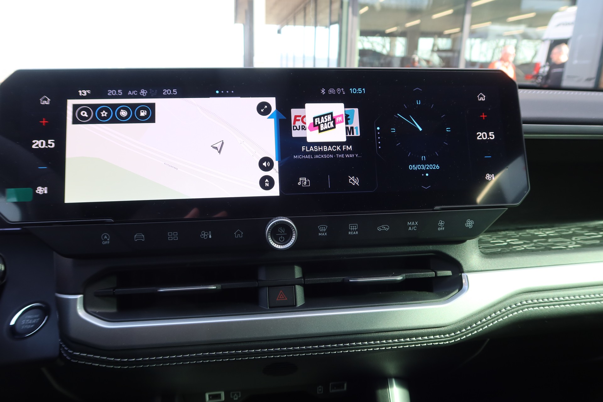 JEEP Compass 1.2 T e-Hybrid Fi-image-14