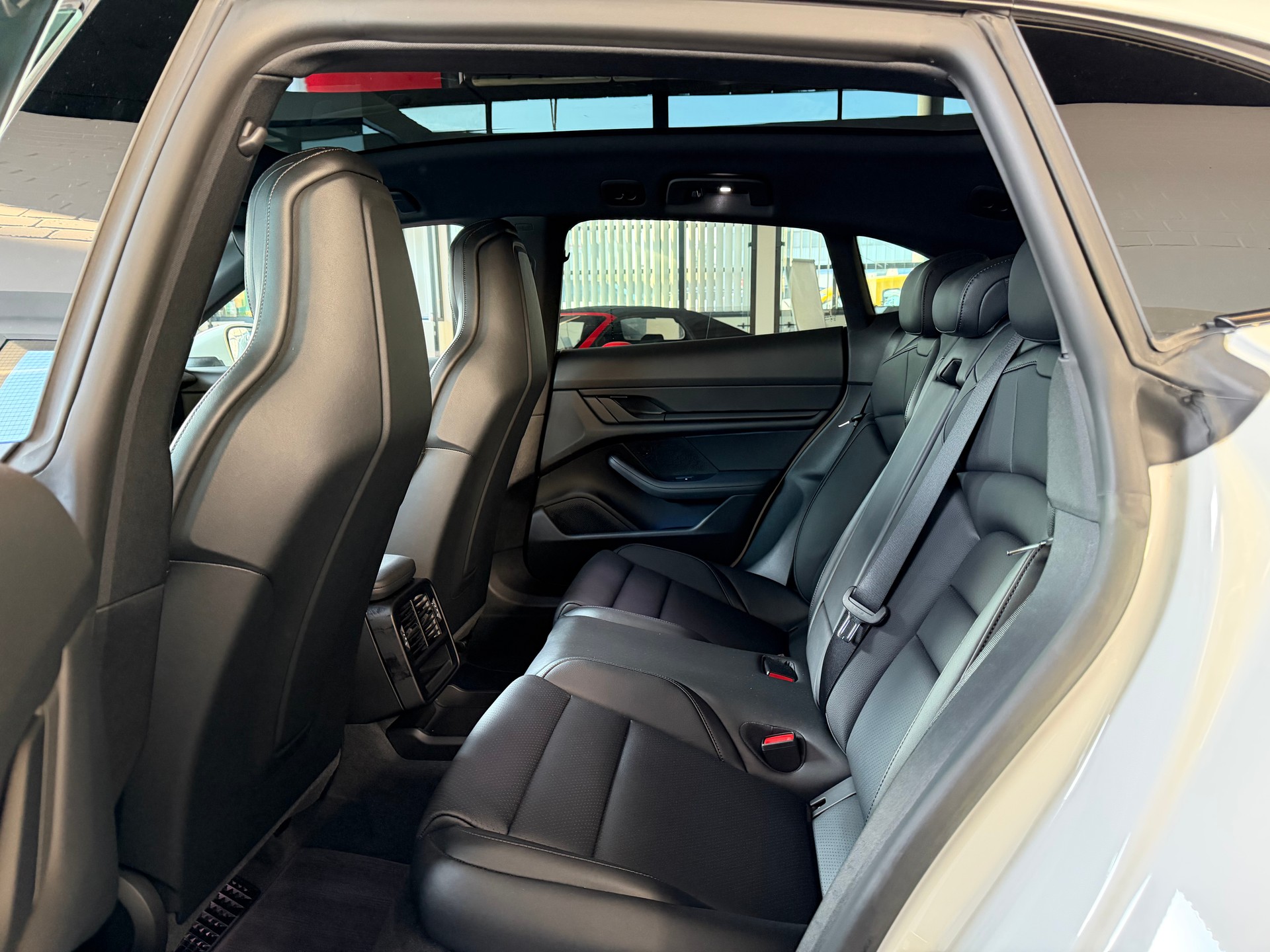 PORSCHE Taycan Sport Turismo Performance 79,2kWh-image-10