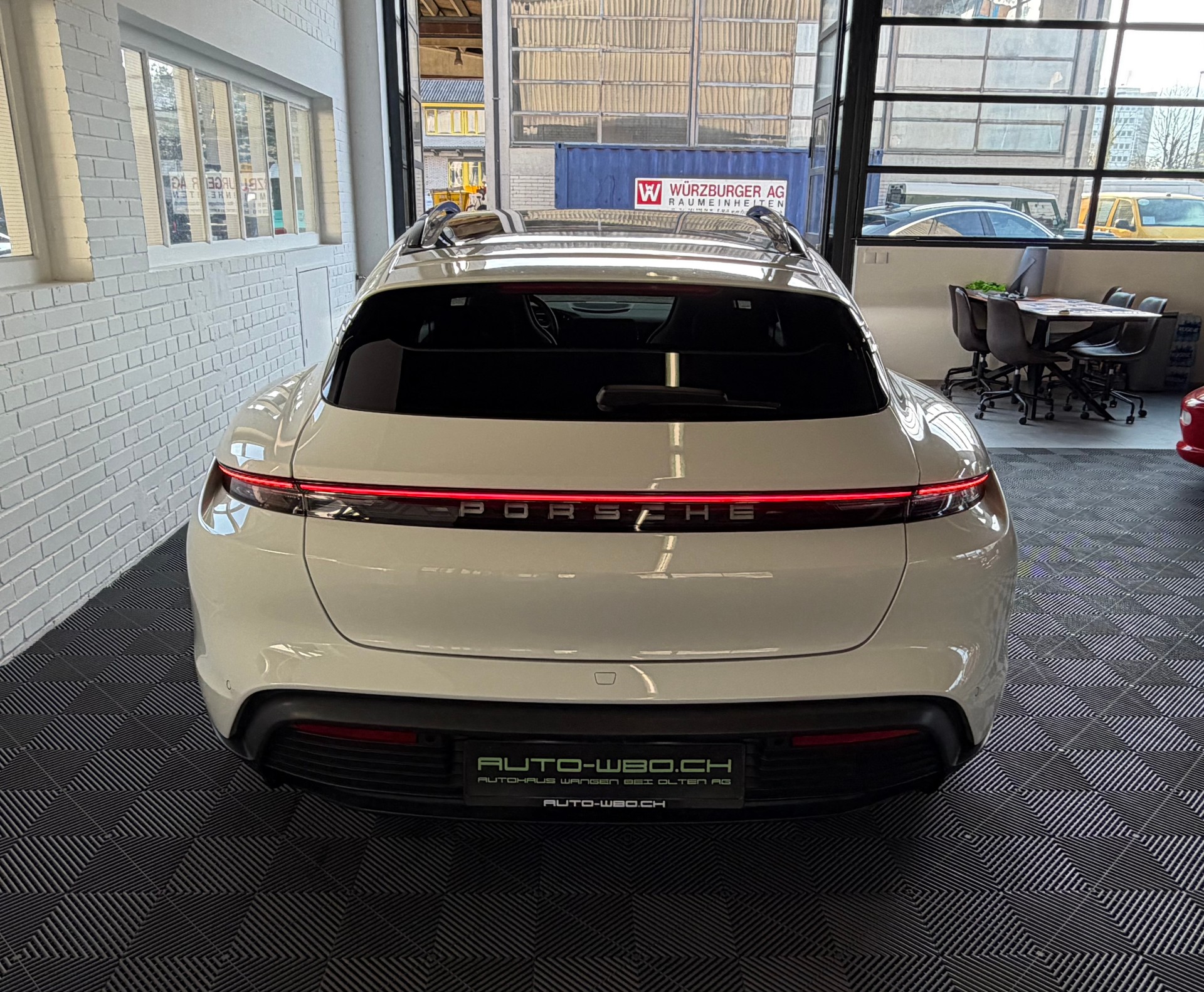 PORSCHE Taycan Sport Turismo Performance 79,2kWh-image-3