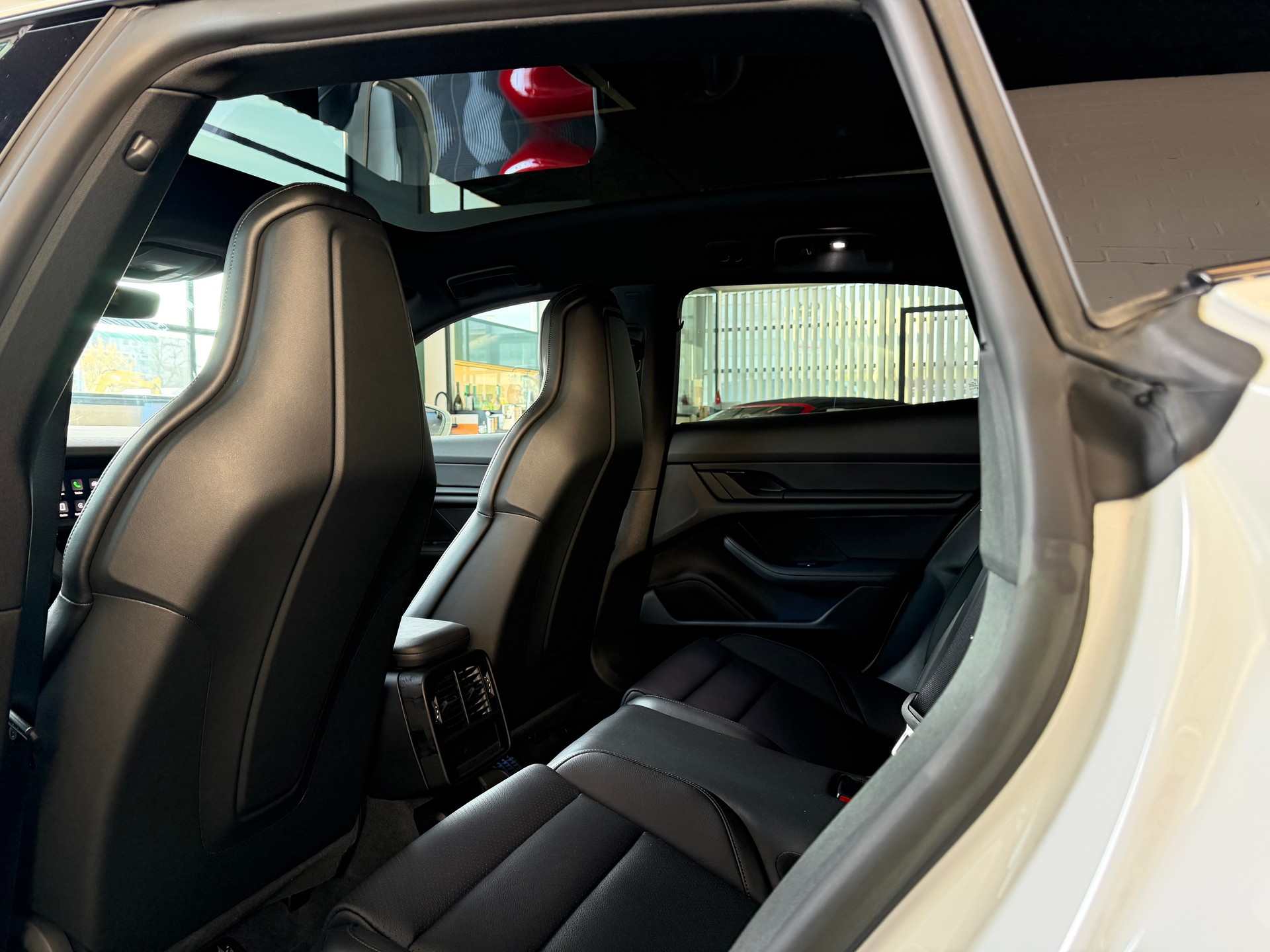 PORSCHE Taycan Sport Turismo Performance 79,2kWh-image-11