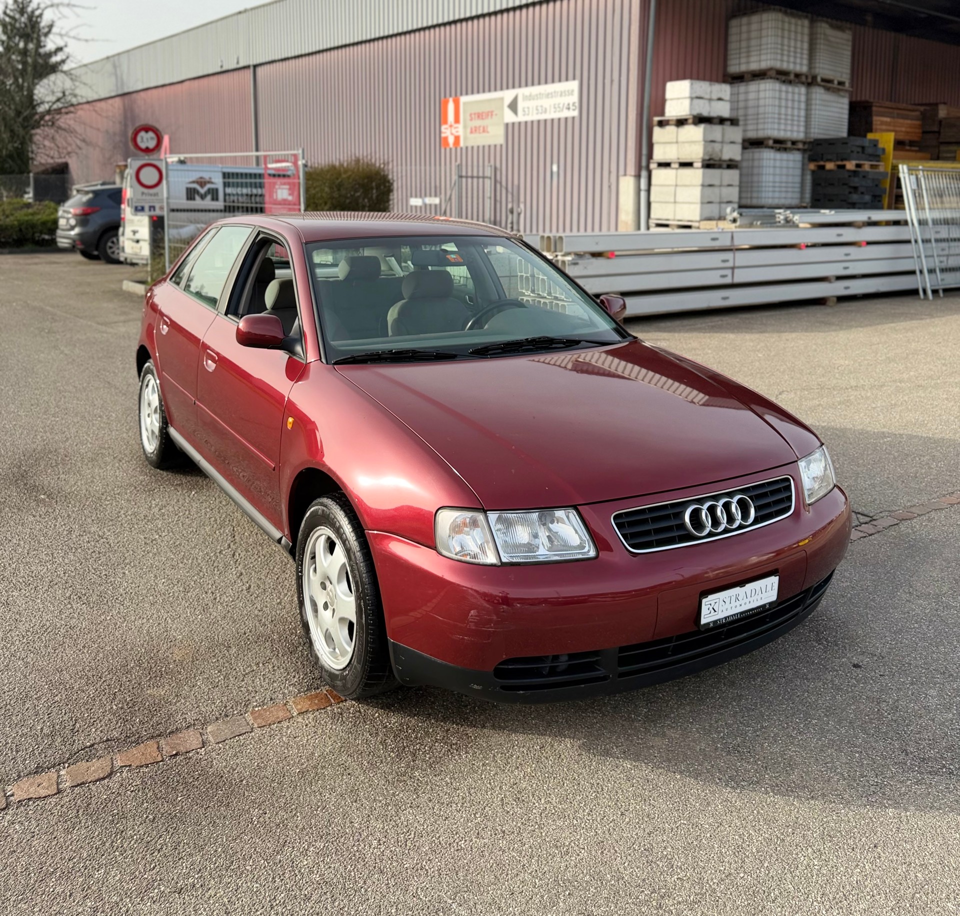 AUDI A3 1.8 Attraction-image-1