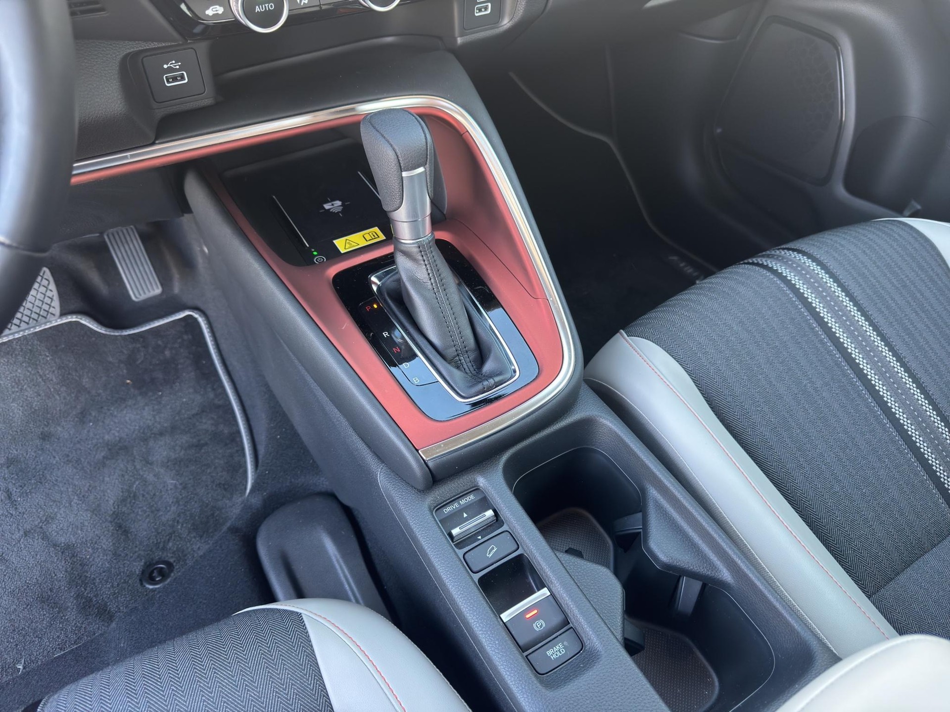 HONDA HR-V 1.5 i-MMD Advance Style-image-13