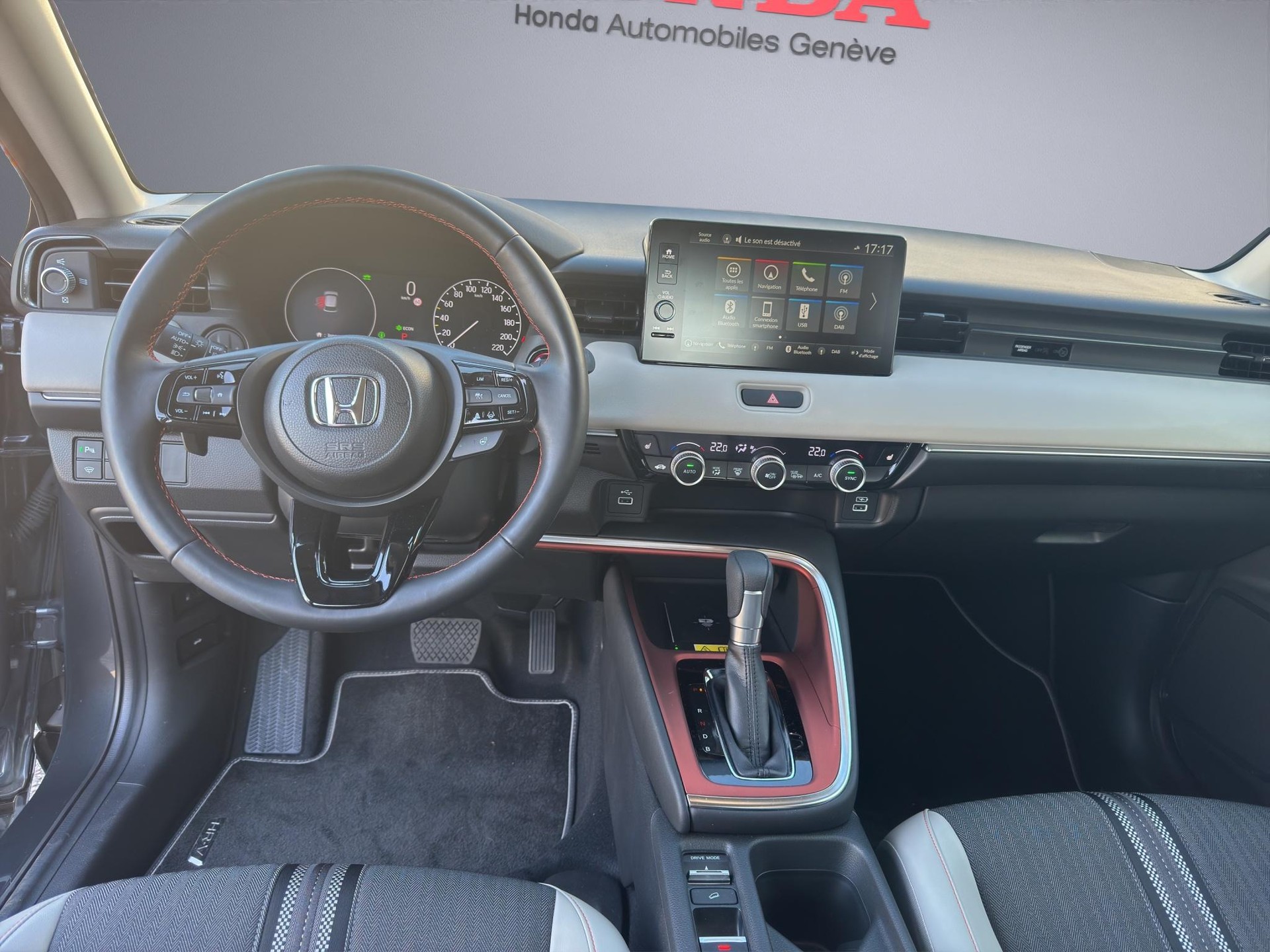 HONDA HR-V 1.5 i-MMD Advance Style-image-8