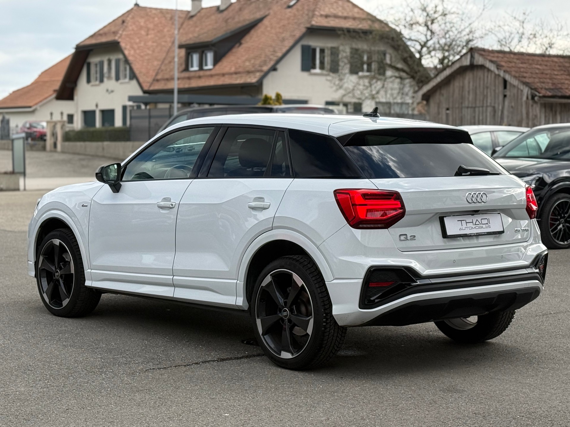AUDI Q2 35 TFSI S line S-tronic-image-6