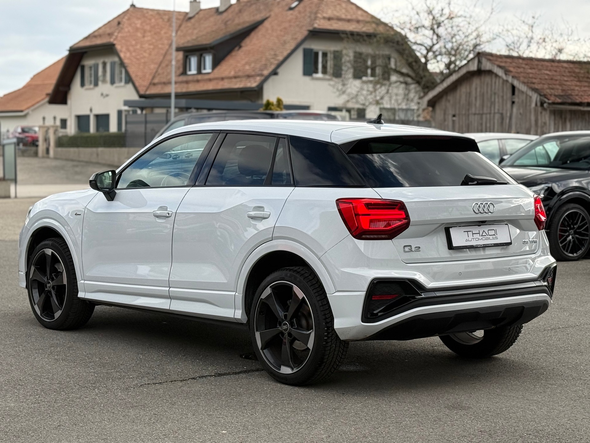 AUDI Q2 35 TFSI S line S-tronic-image-5