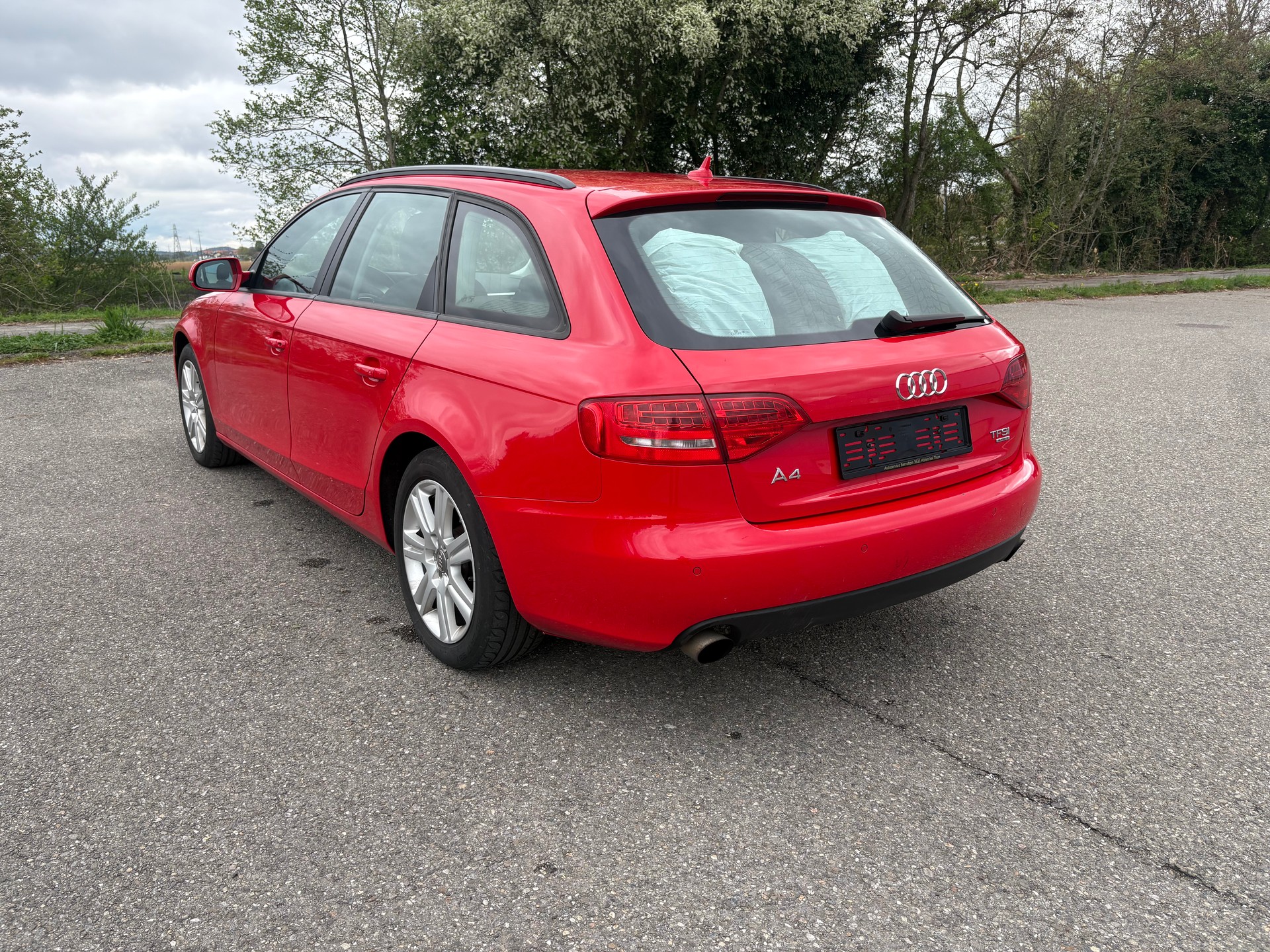 AUDI A4 Avant 2.0 TFSI quattro S-tronic-image-6
