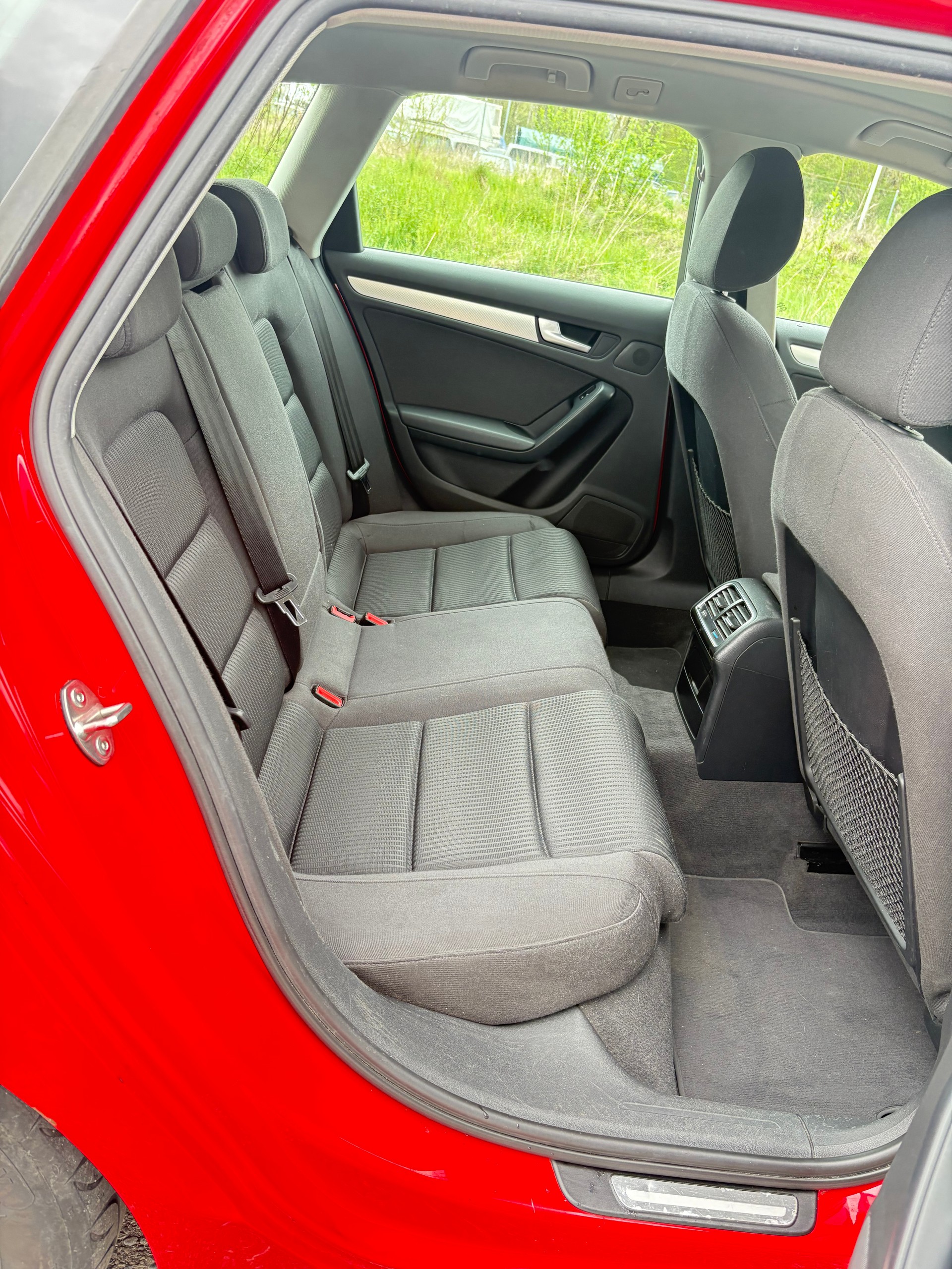 AUDI A4 Avant 2.0 TFSI quattro S-tronic-image-8