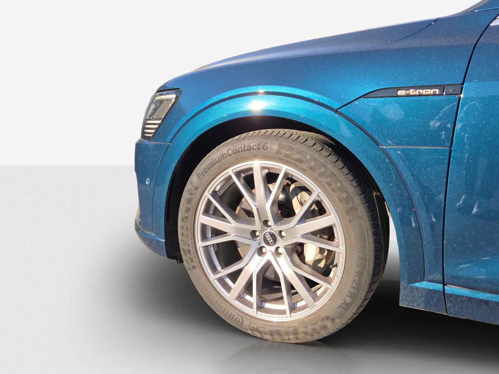 AUDI e-tron 55 Sportback Advanced quattro-image-15