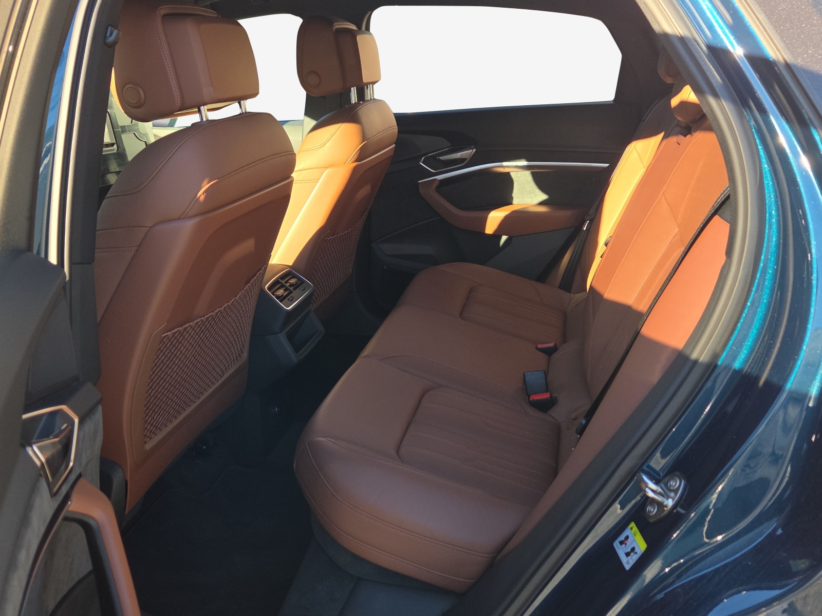 AUDI e-tron 55 Sportback Advanced quattro-image-11