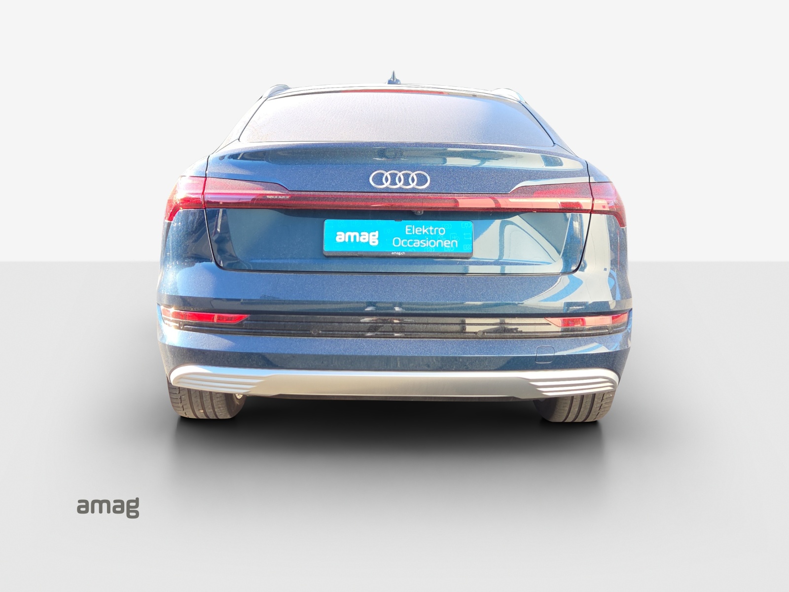 AUDI e-tron 55 Sportback Advanced quattro-image-3