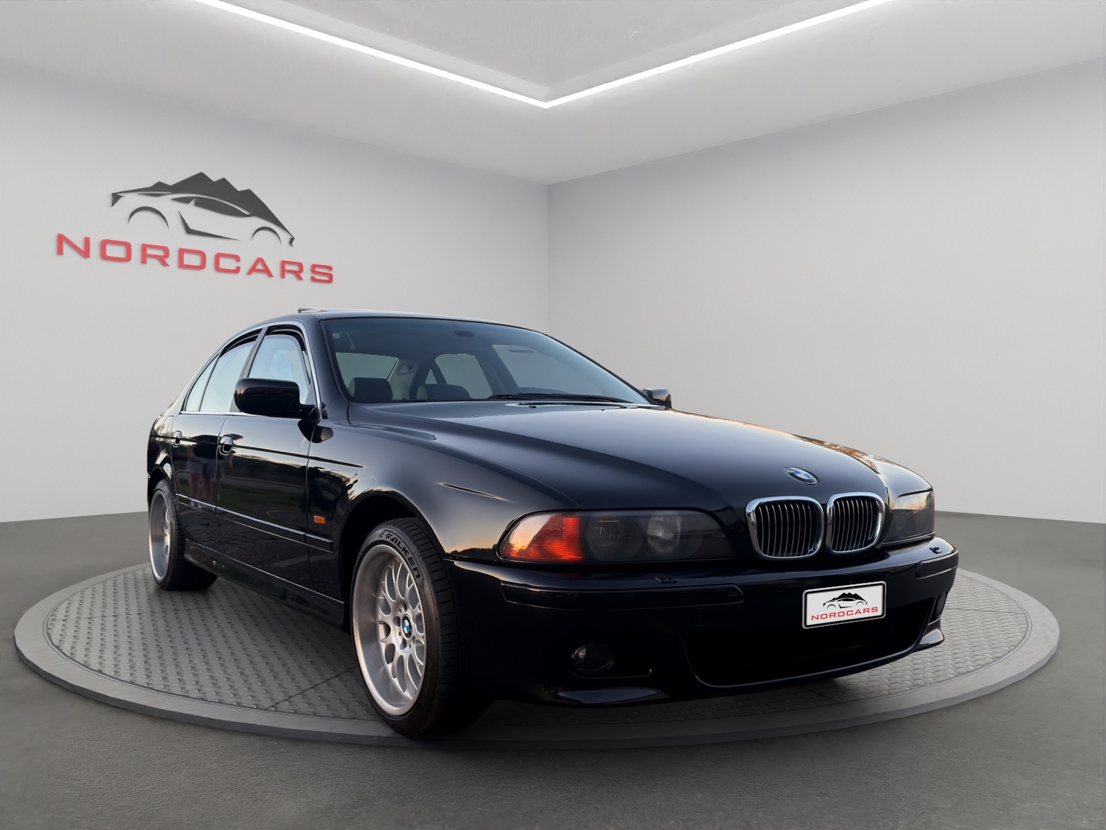 BMW 540i-image-6