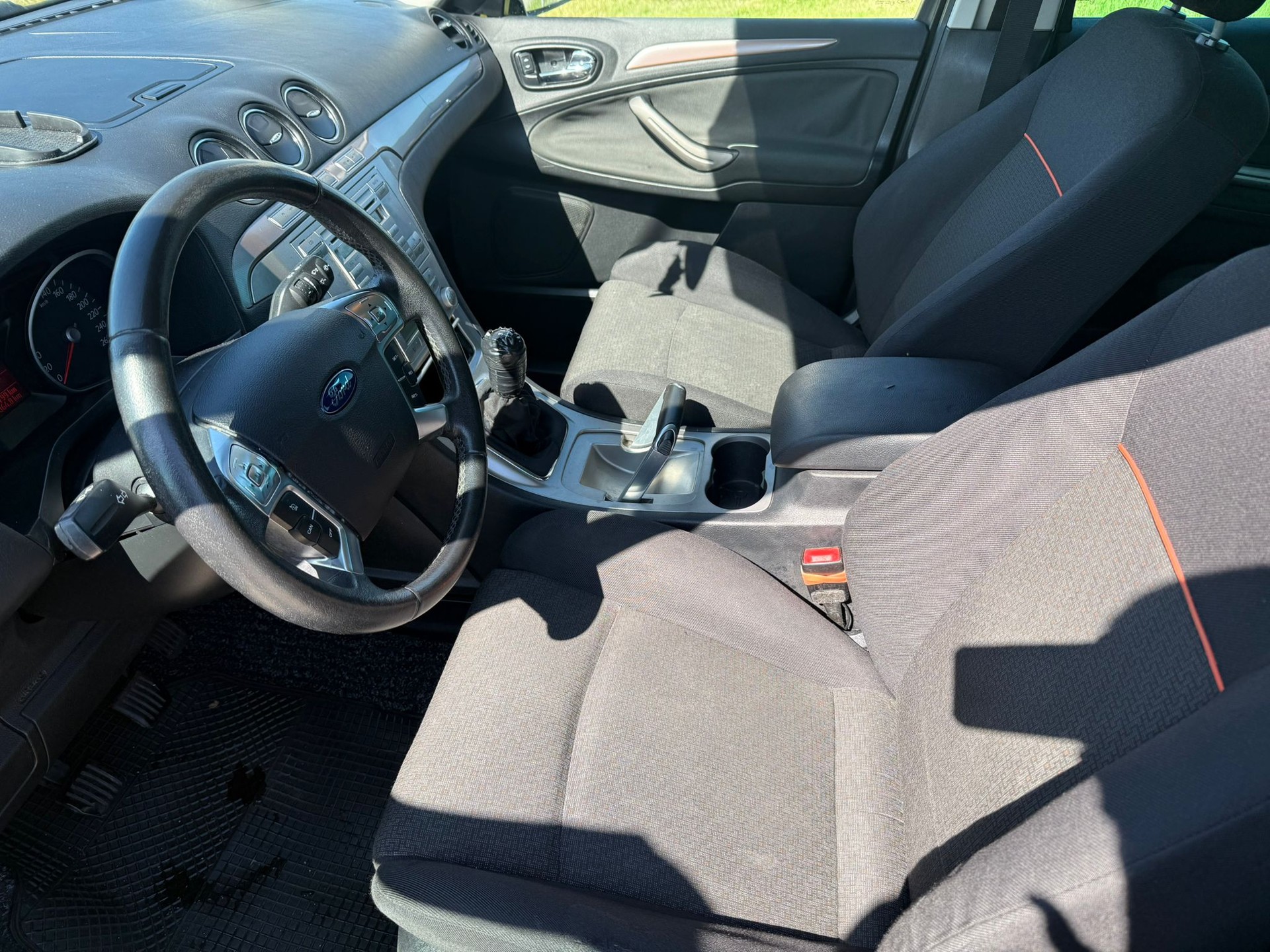 FORD S-Max 2.0i Ambiente-image-7