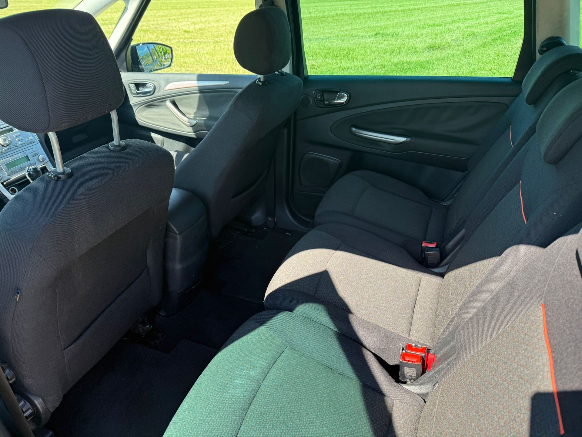 FORD S-Max 2.0i Ambiente-image-9