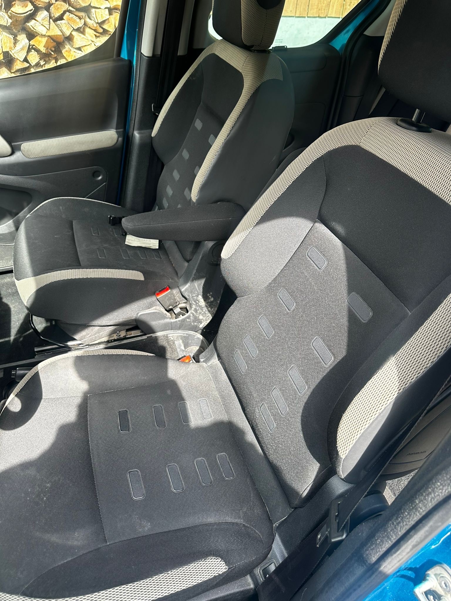 CITROEN Berlingo 1.6 e-HDi Exclusive EGS6-image-5