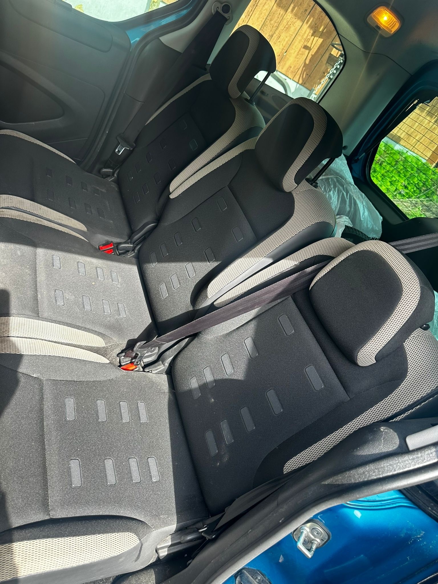 CITROEN Berlingo 1.6 e-HDi Exclusive EGS6-image-6