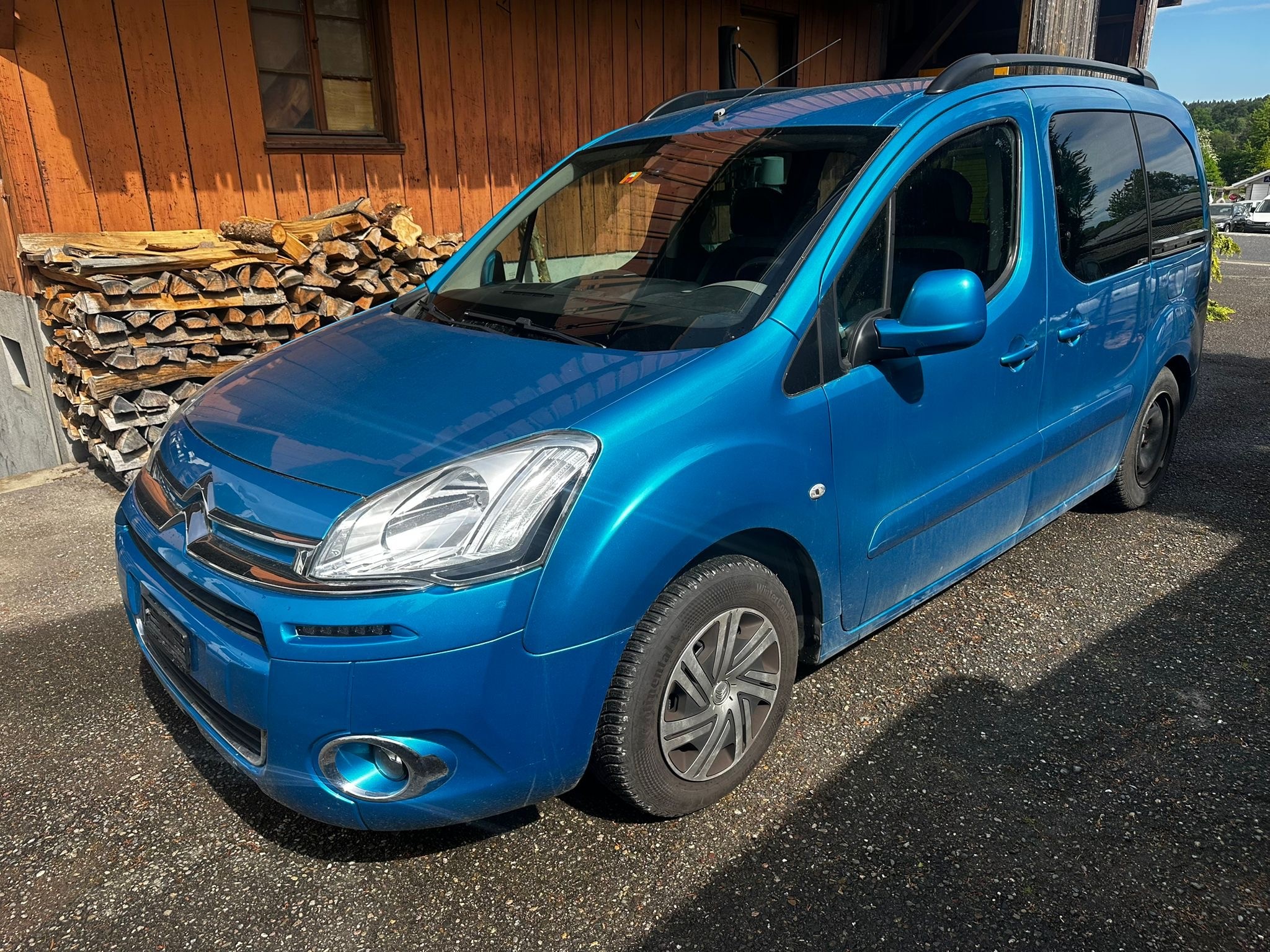 Car photo
