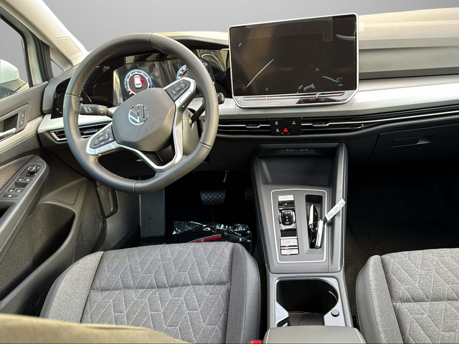VW Golf 1.5 e TSI mHEV United DSG-image-9