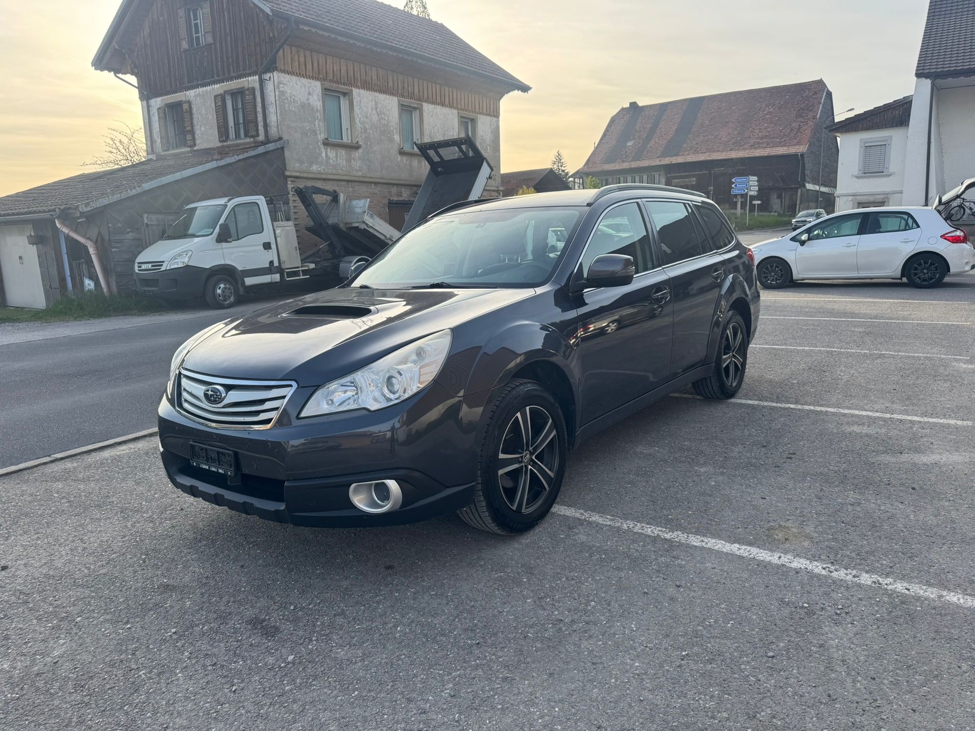 SUBARU Outback 2.0D Swiss AWD-image-1