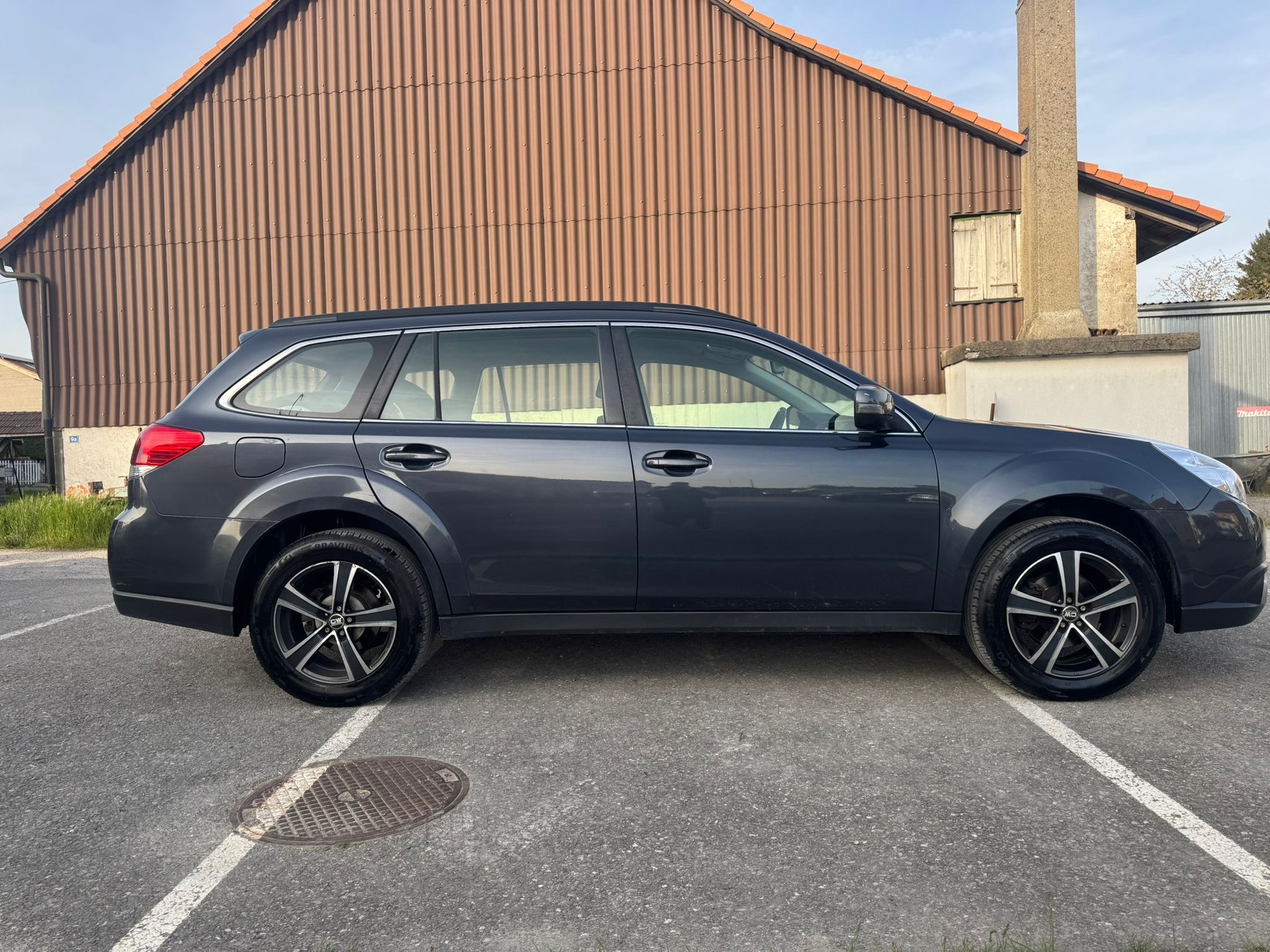 SUBARU Outback 2.0D Swiss AWD-image-3