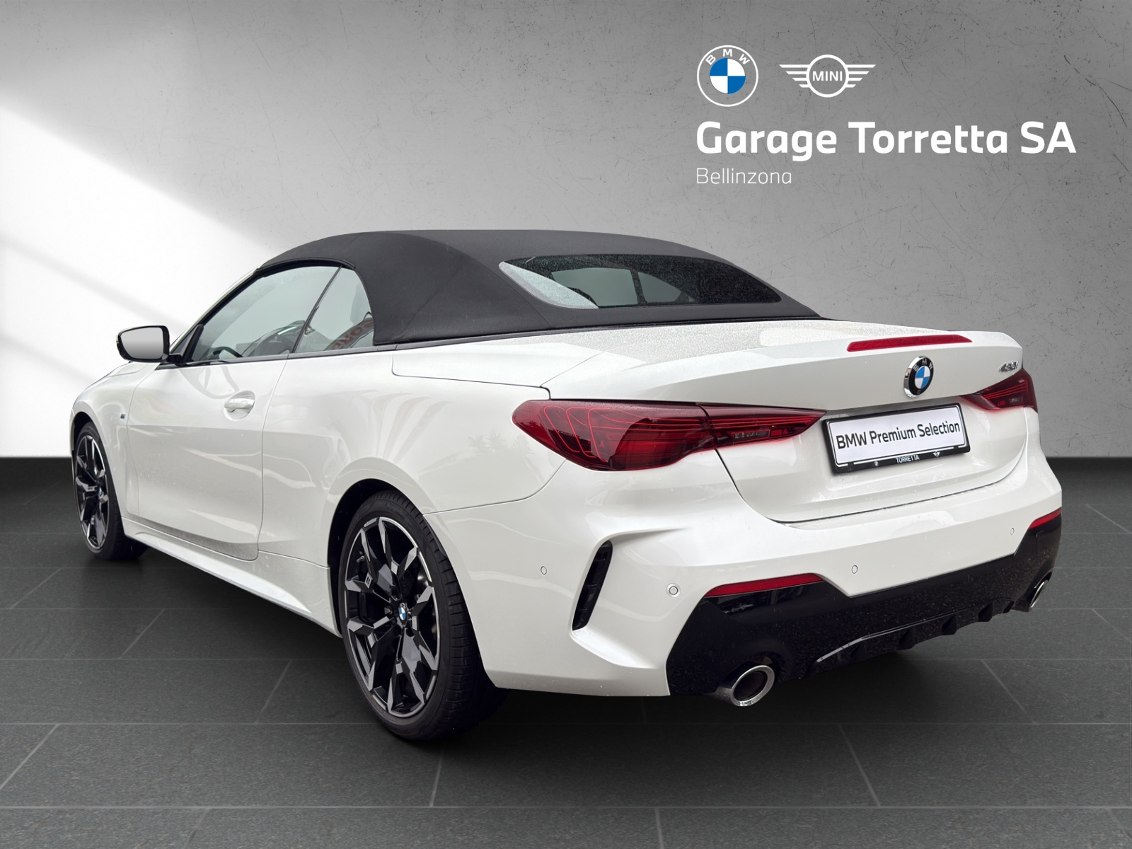 BMW 430i xDrive Cabriolet M Sport Steptronic-image-2