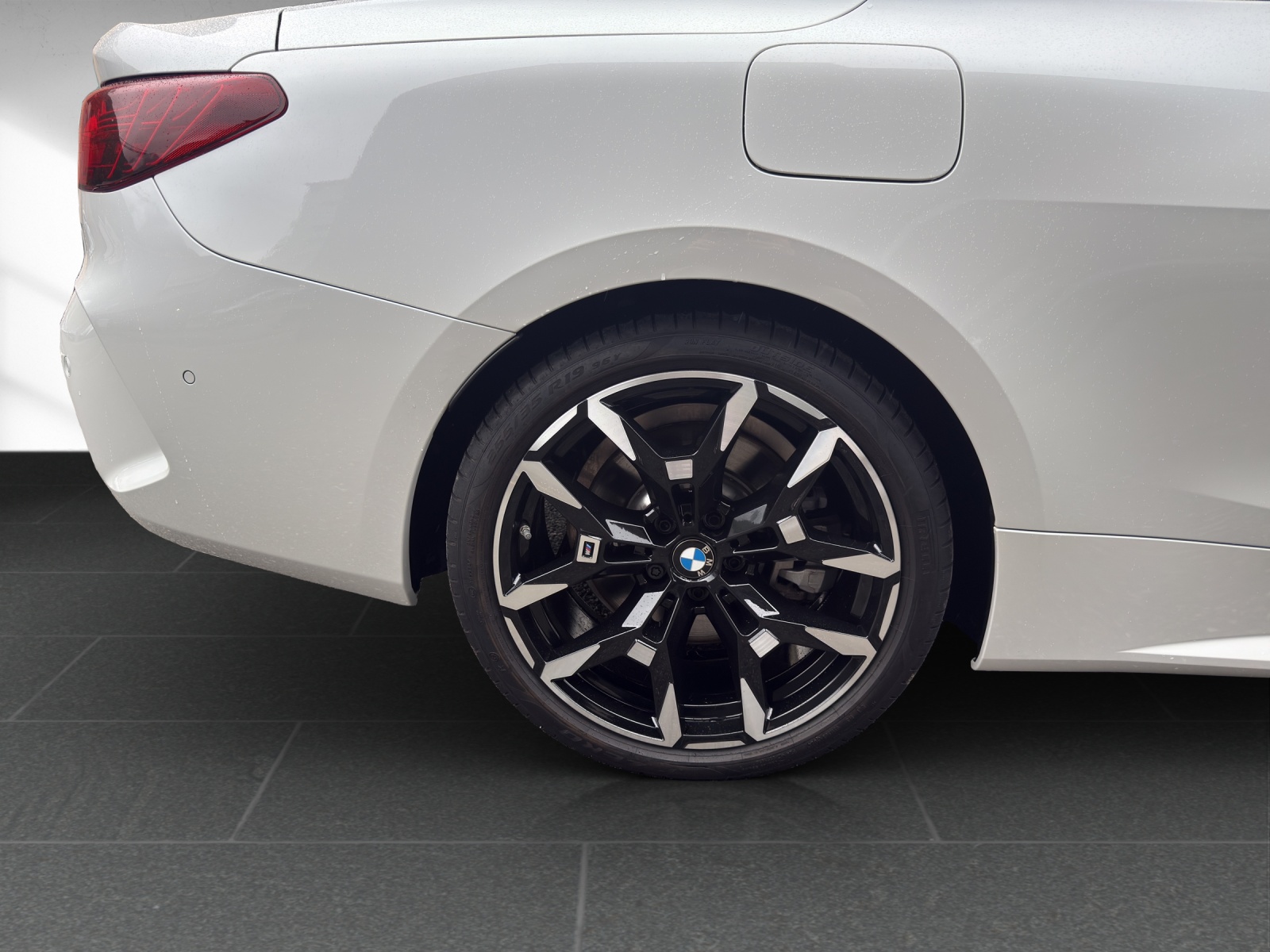 BMW 430i xDrive Cabriolet M Sport Steptronic-image-10
