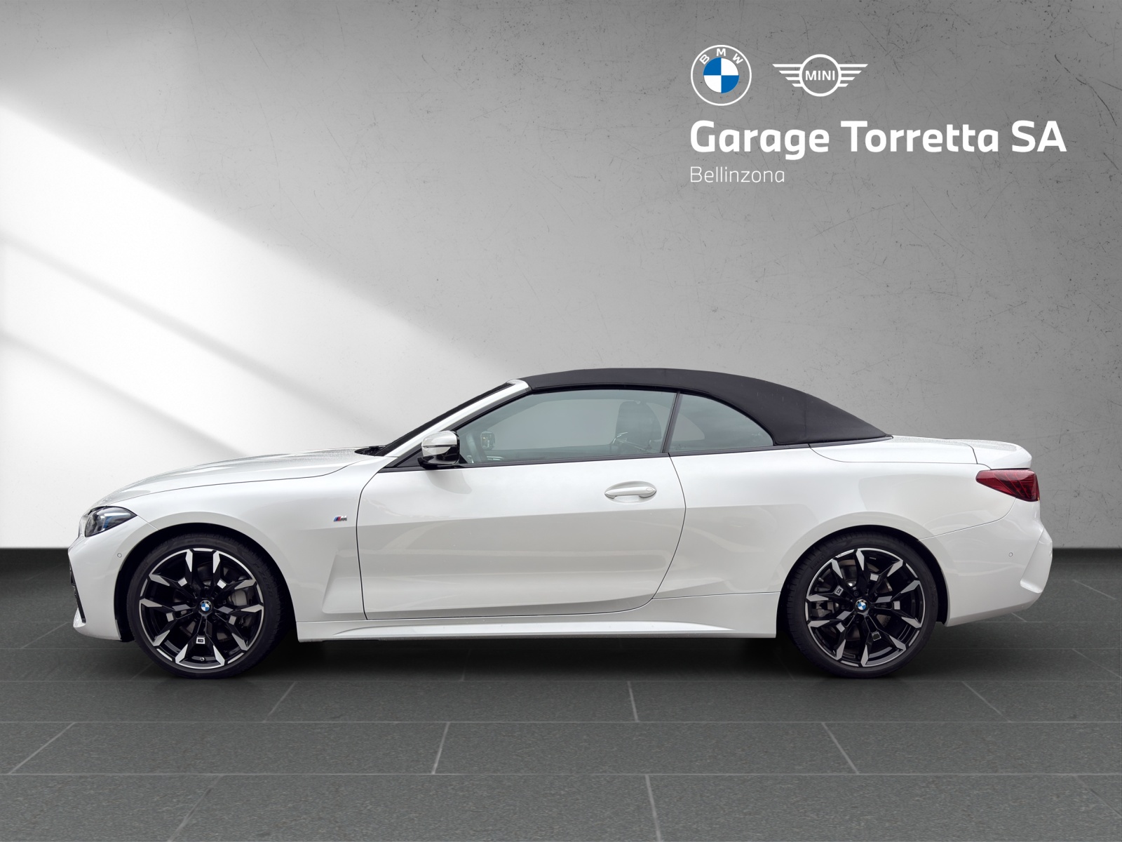 BMW 430i xDrive Cabriolet M Sport Steptronic-image-1