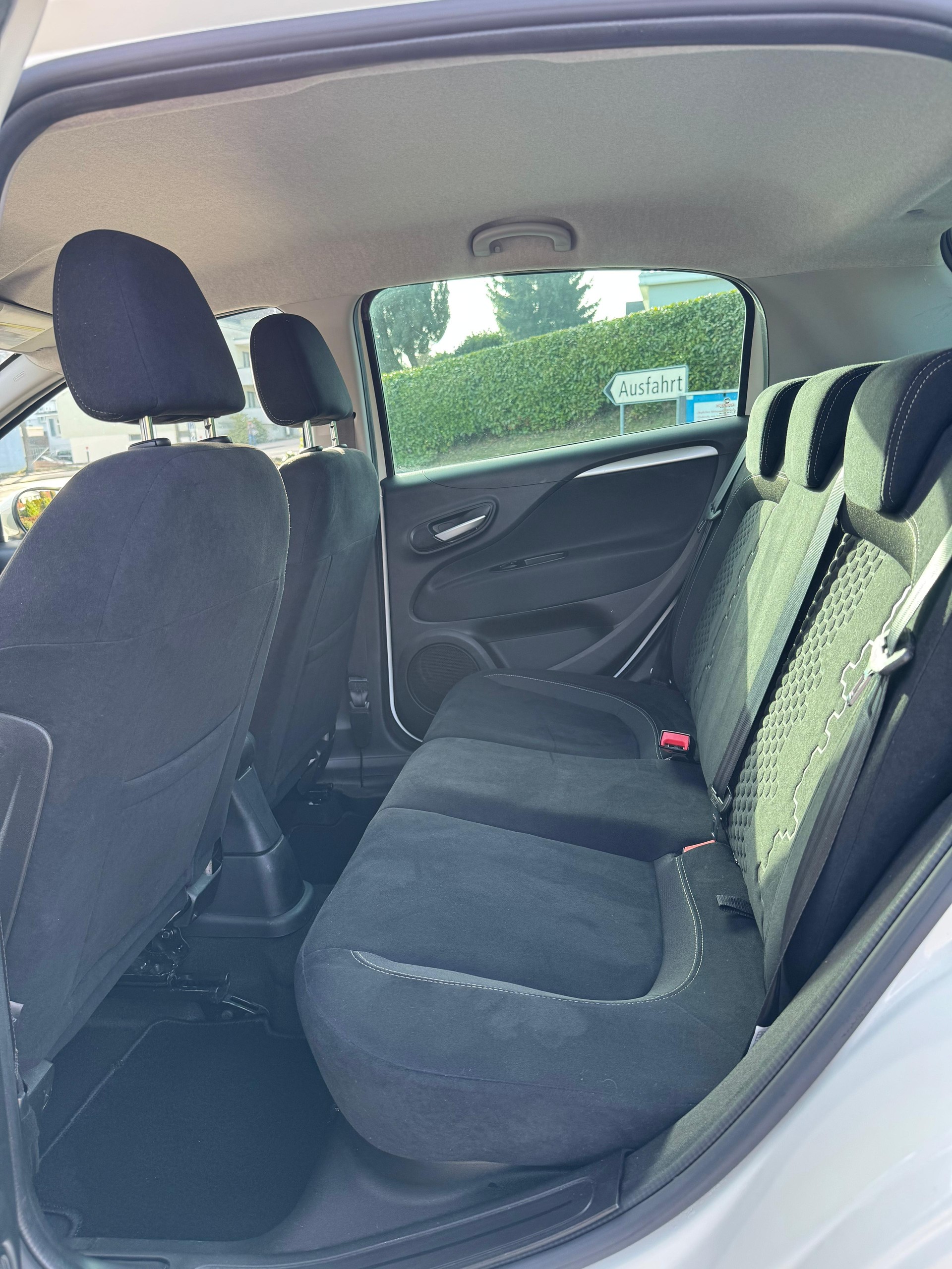 FIAT Punto 1.4 16V Turbo Sport-image-6