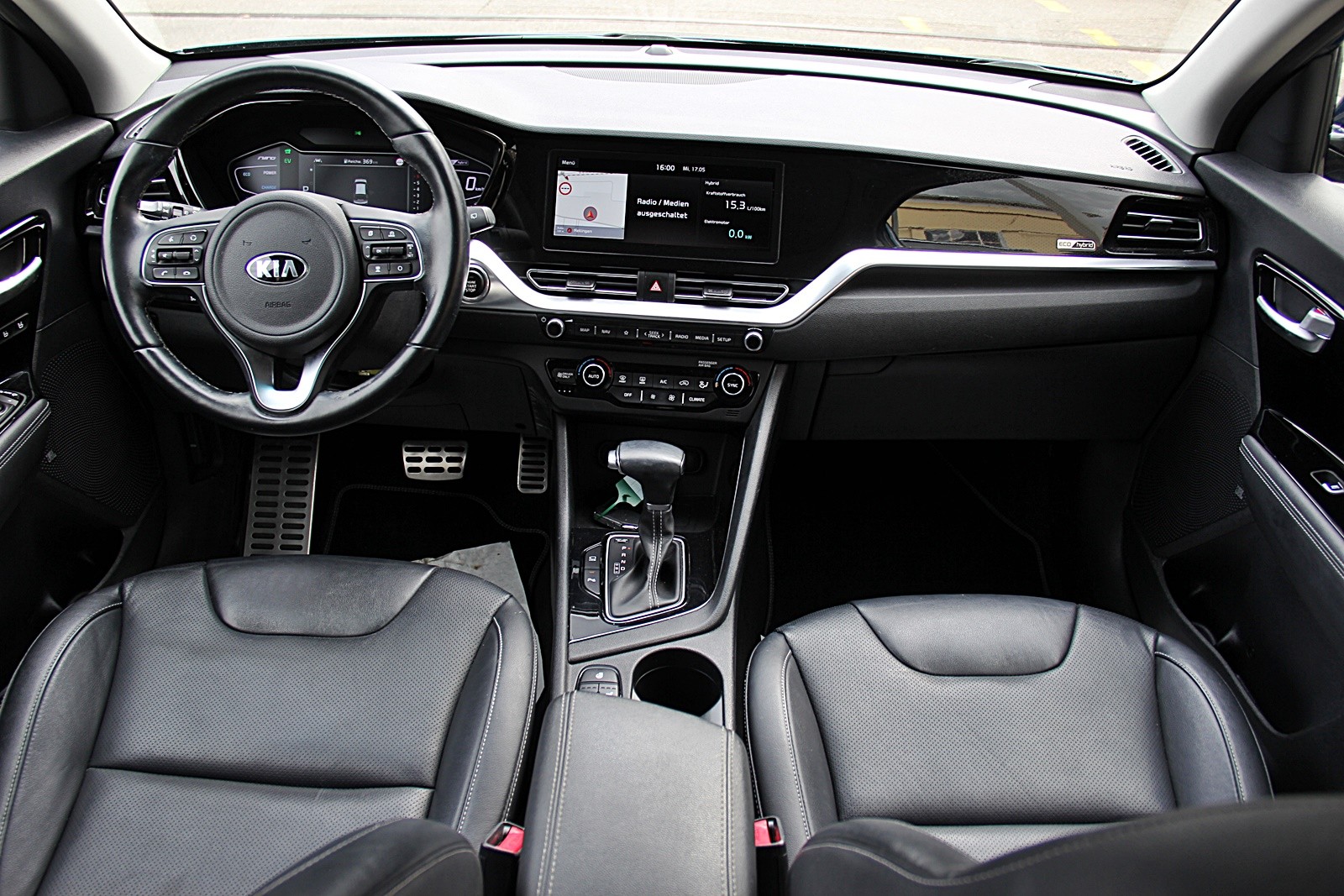 KIA Niro 1.6GDi Hybrid Style DCT-image-10