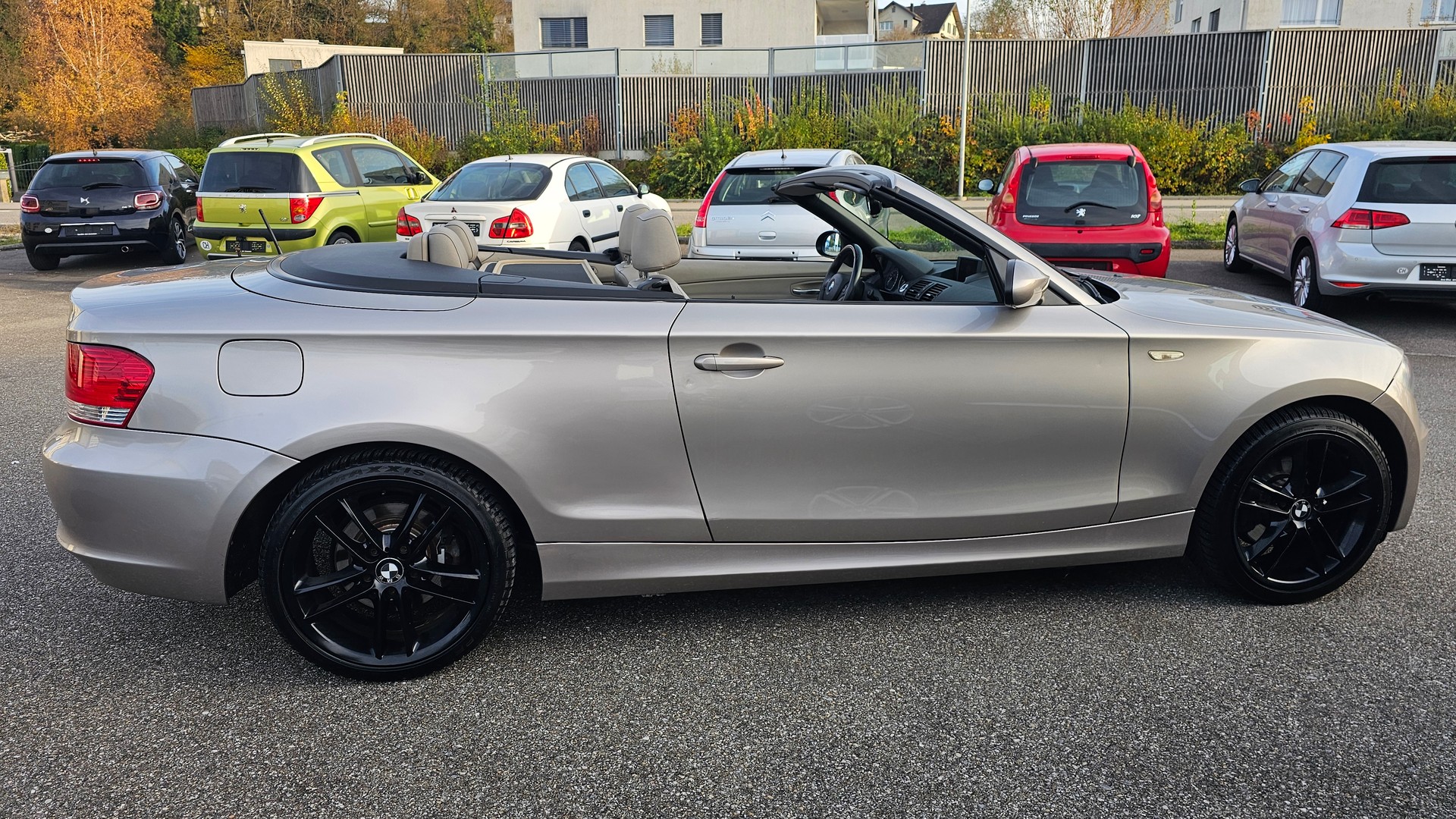 BMW 120d Cabrio-image-3