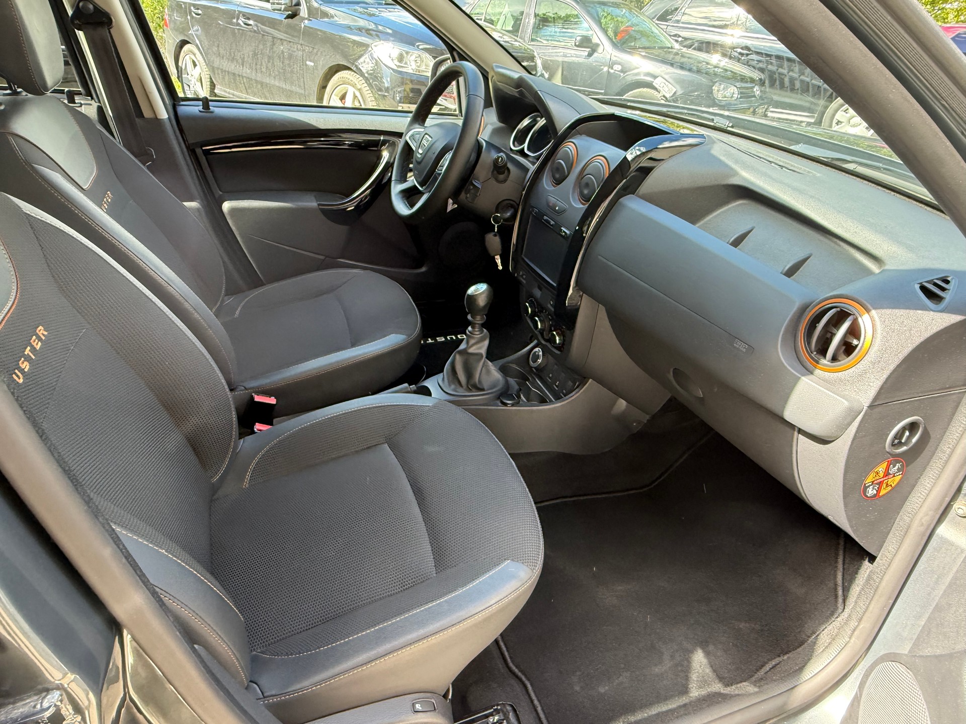 DACIA Duster 1.2 T Privilège 4x4-image-11