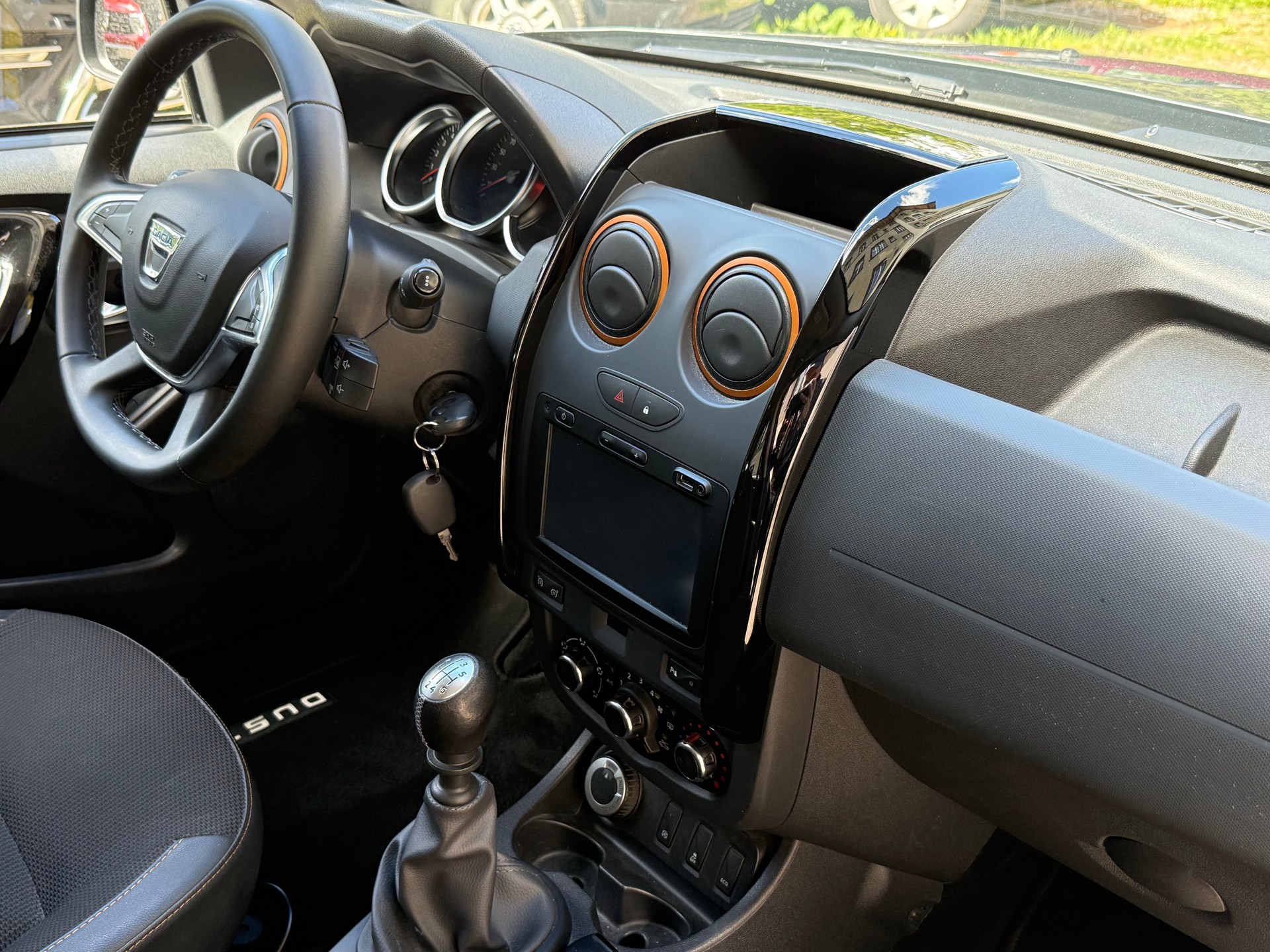 DACIA Duster 1.2 T Privilège 4x4-image-12