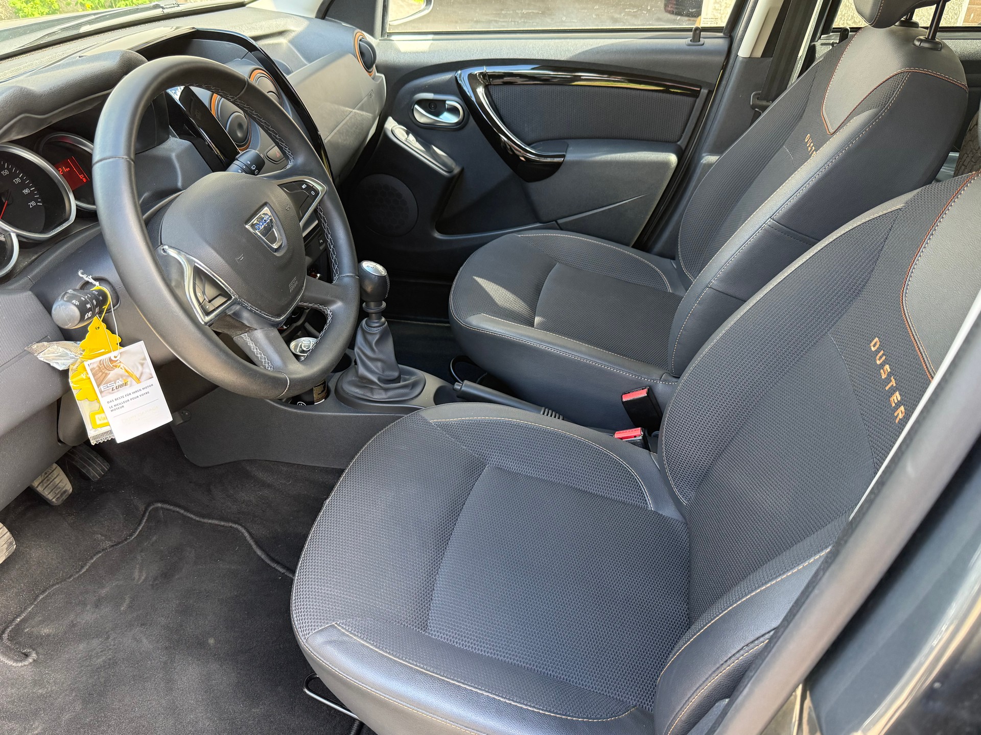 DACIA Duster 1.2 T Privilège 4x4-image-9