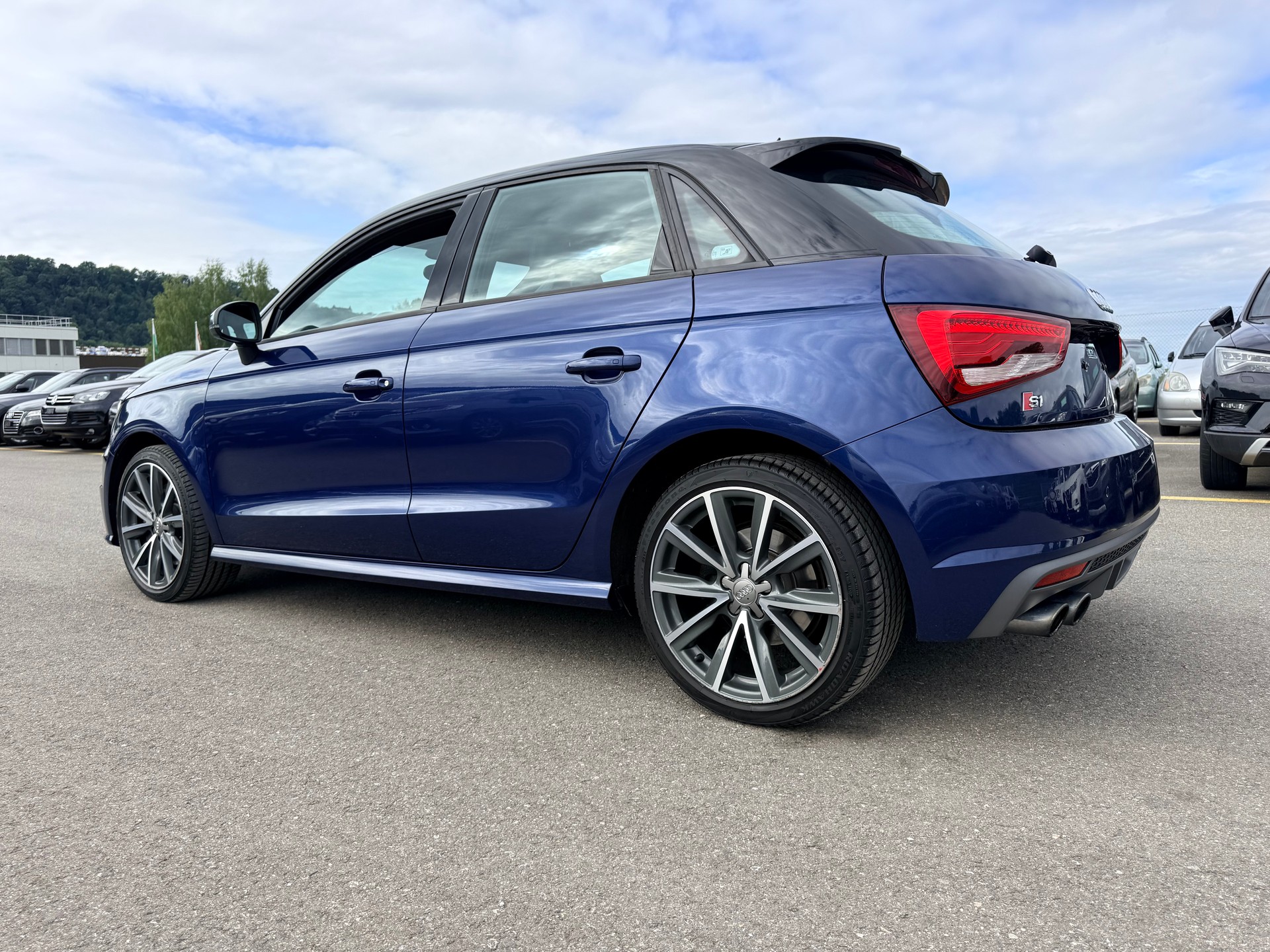 AUDI S1 Sportback 2.0 TFSI Sport quattro-image-14