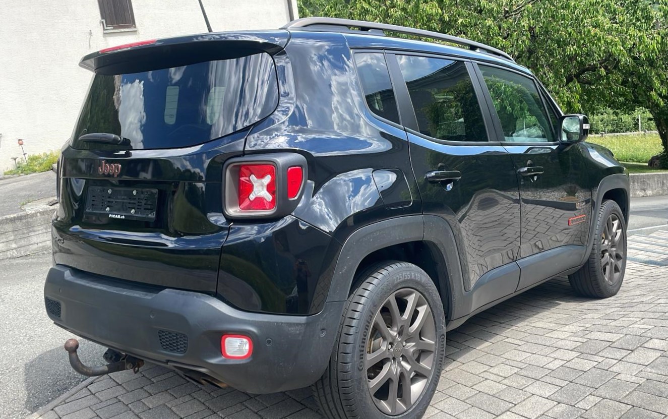 JEEP Renegade 1.4 Turbo 75th Anniversary AWD-image-6