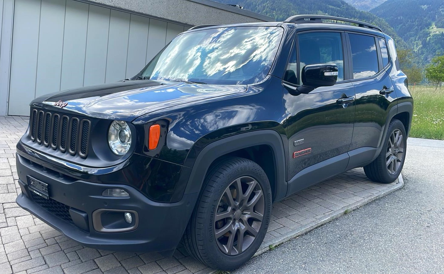 JEEP Renegade 1.4 Turbo 75th Anniversary AWD-image-2