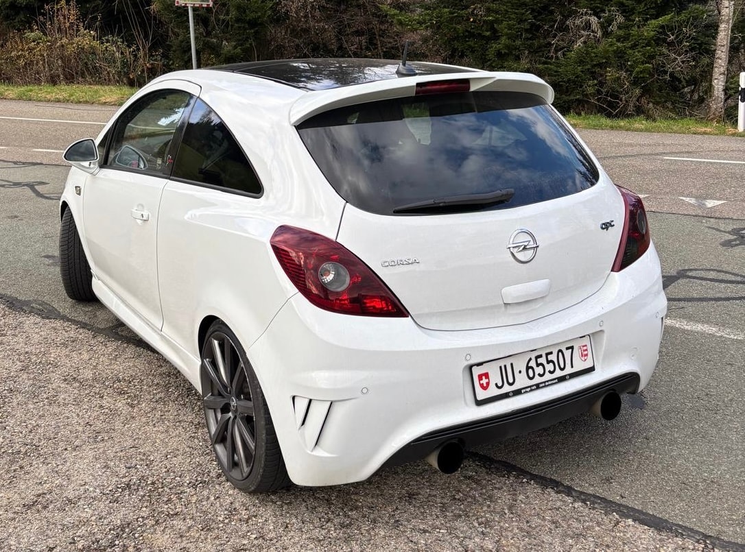 OPEL Corsa 1.6 T OPC Nürburgring Ed.-image-2