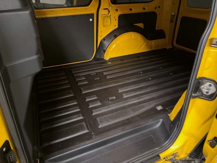 VW VW Caddy Cargo 2.0TDI Maxi 4Motion-image-11