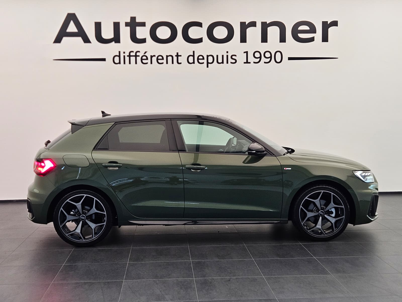 AUDI A1 Sportback 30 TFSI S Line Attraction S-tronic-image-5
