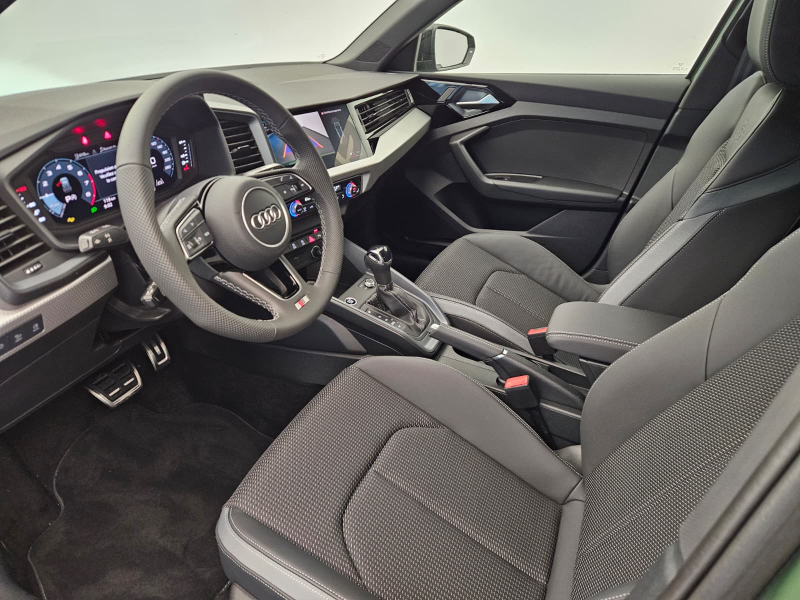 AUDI A1 Sportback 30 TFSI S Line Attraction S-tronic-image-10