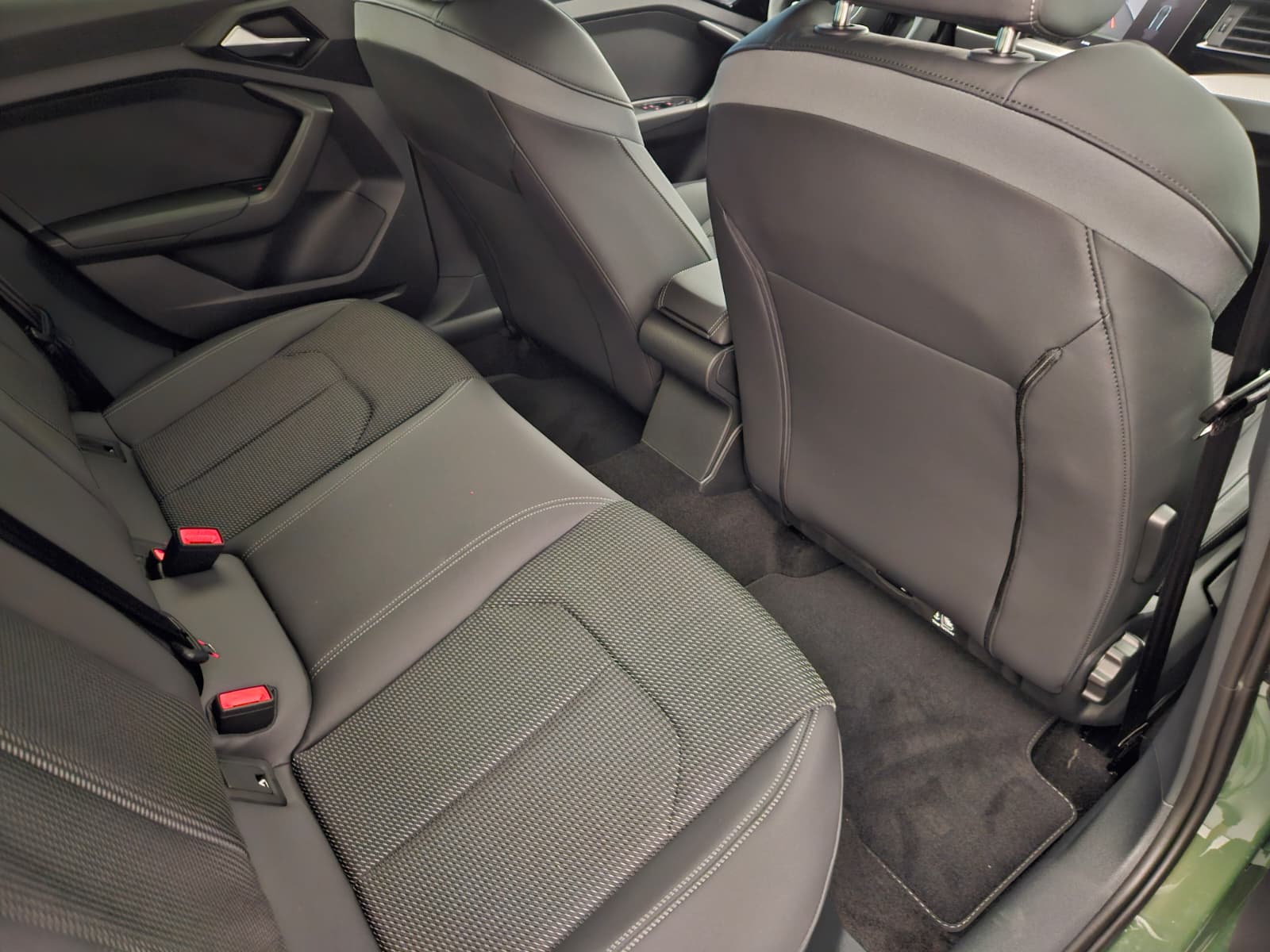 AUDI A1 Sportback 30 TFSI S Line Attraction S-tronic-image-13