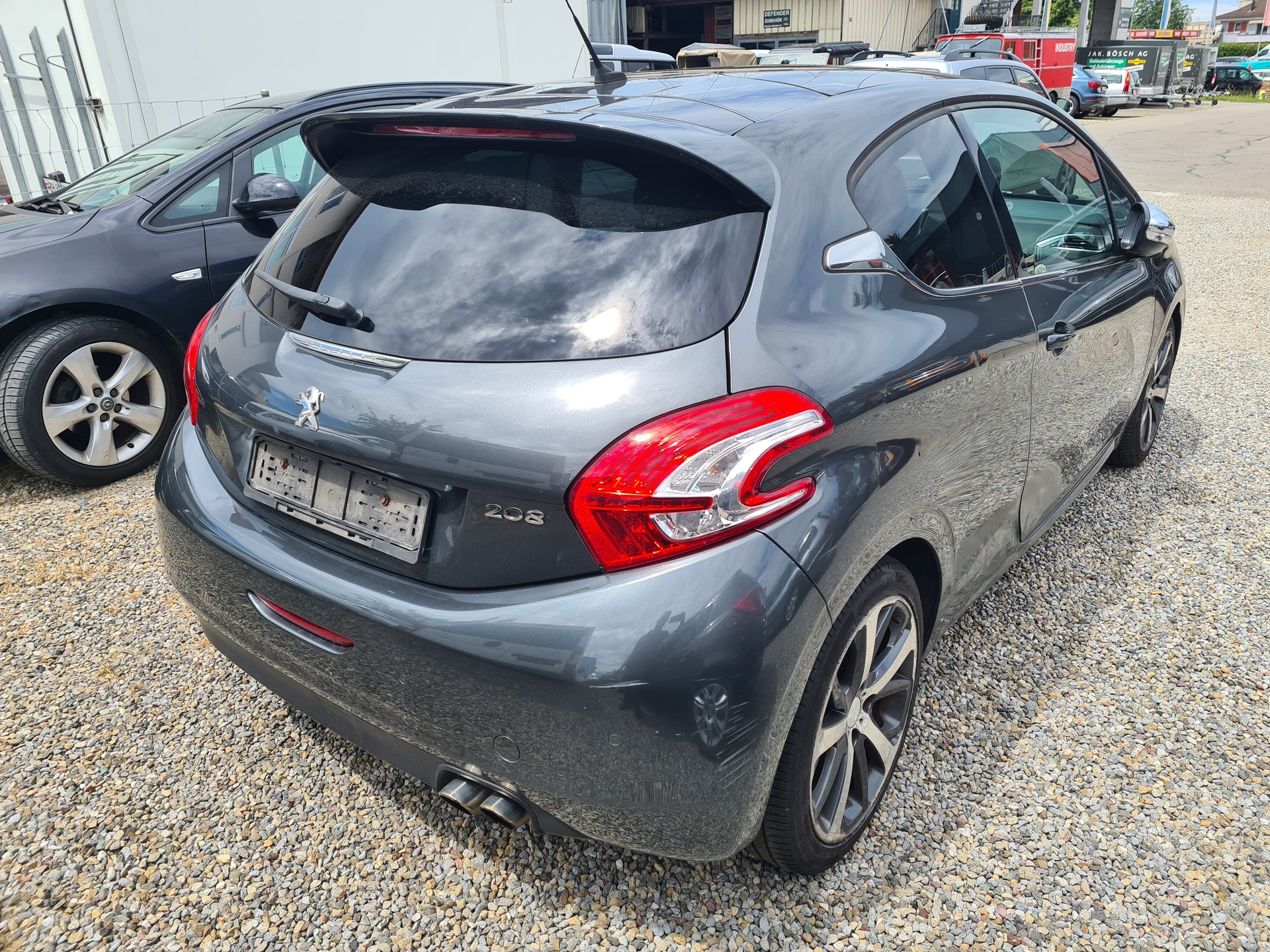 PEUGEOT 208 1.6 Turbo Allure-image-5